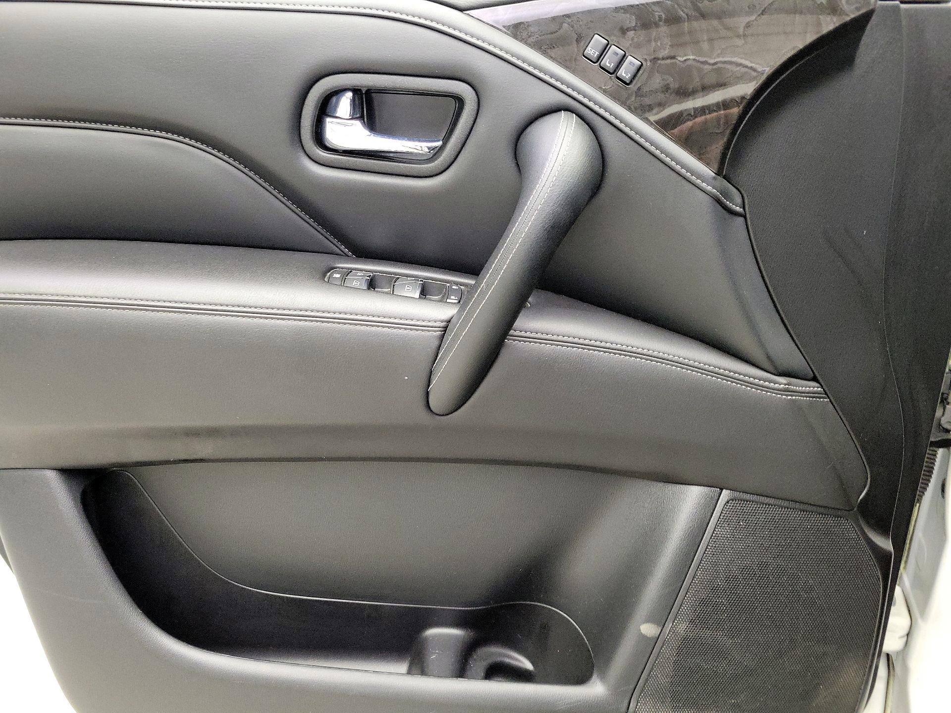 Thumbnail: 2023 INFINITI QX80 - 12