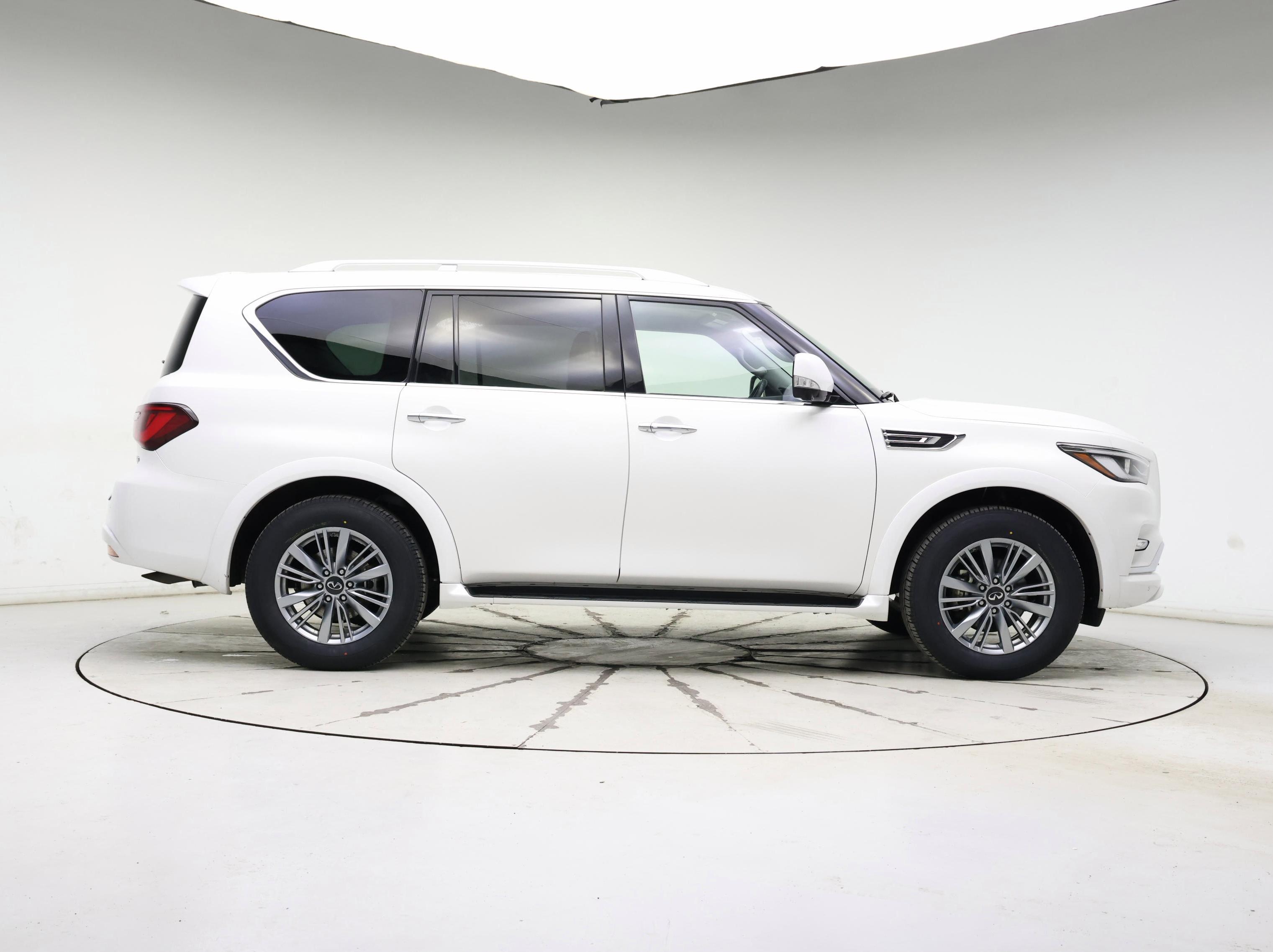 Thumbnail: 2023 INFINITI QX80 - 7