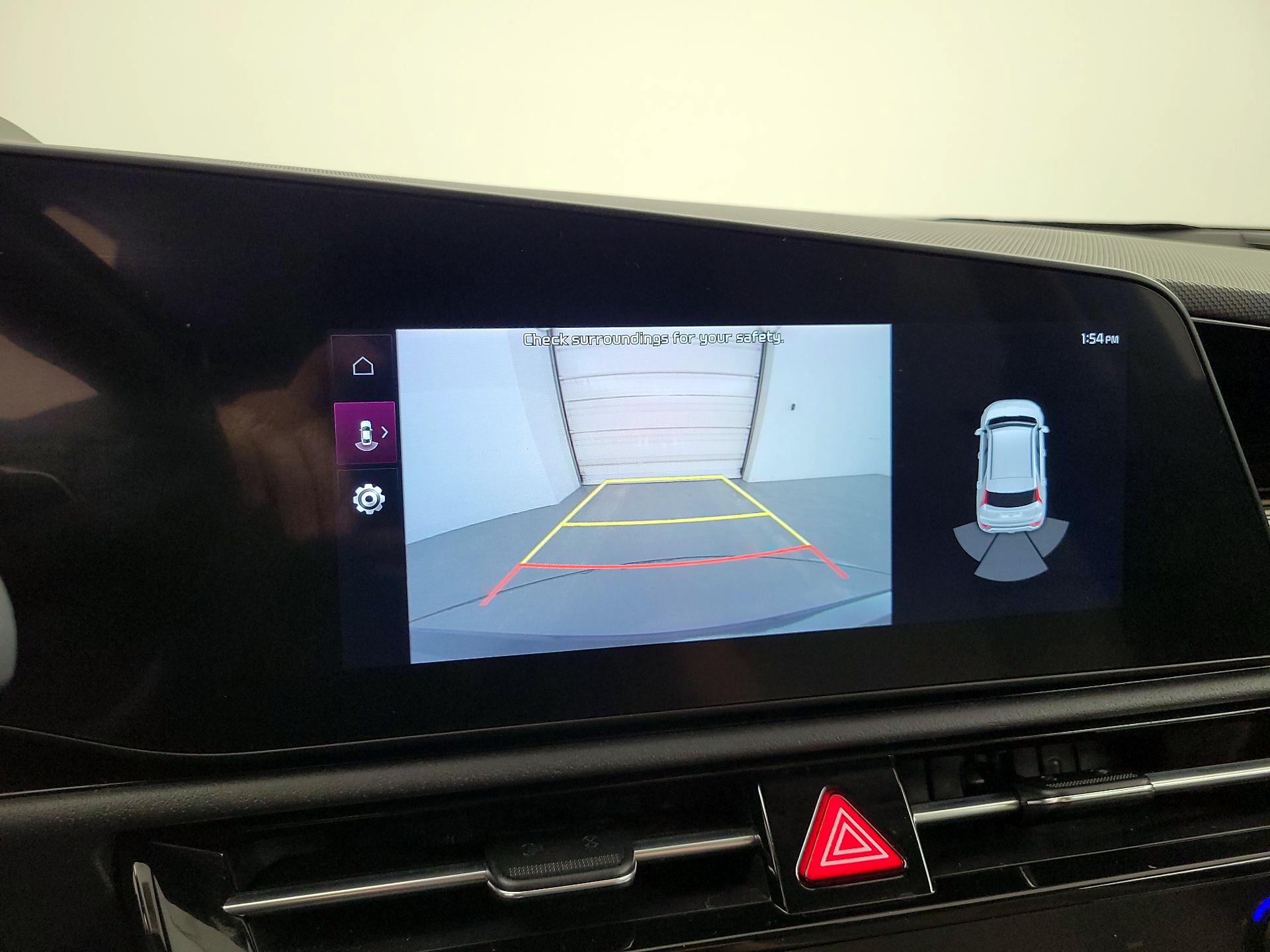 Thumbnail: 2023 Kia Niro - 15