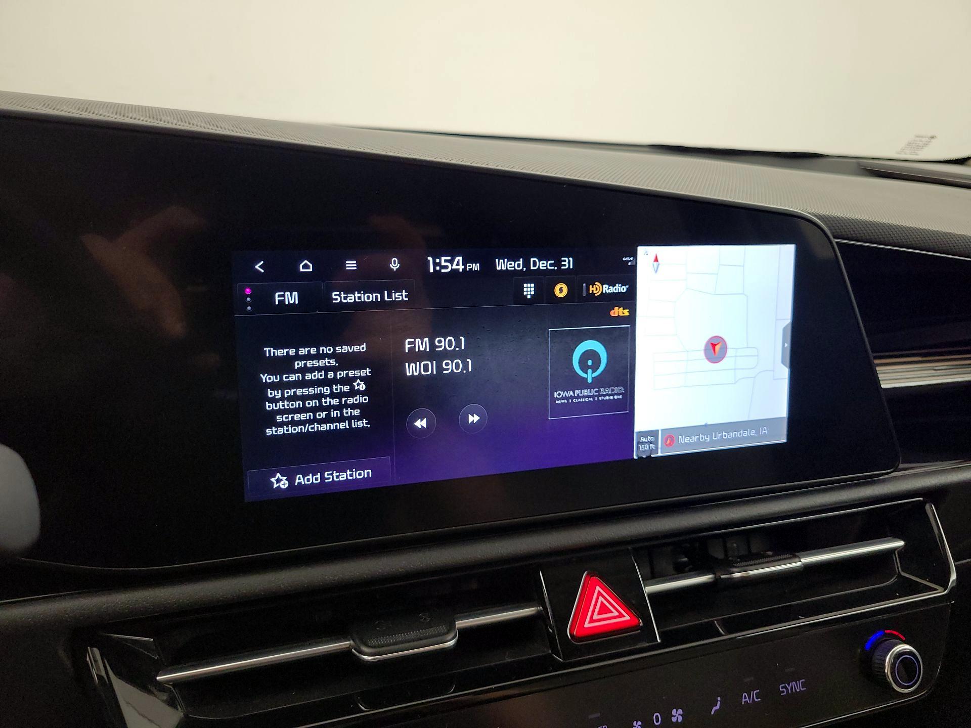 Thumbnail: 2023 Kia Niro - 16