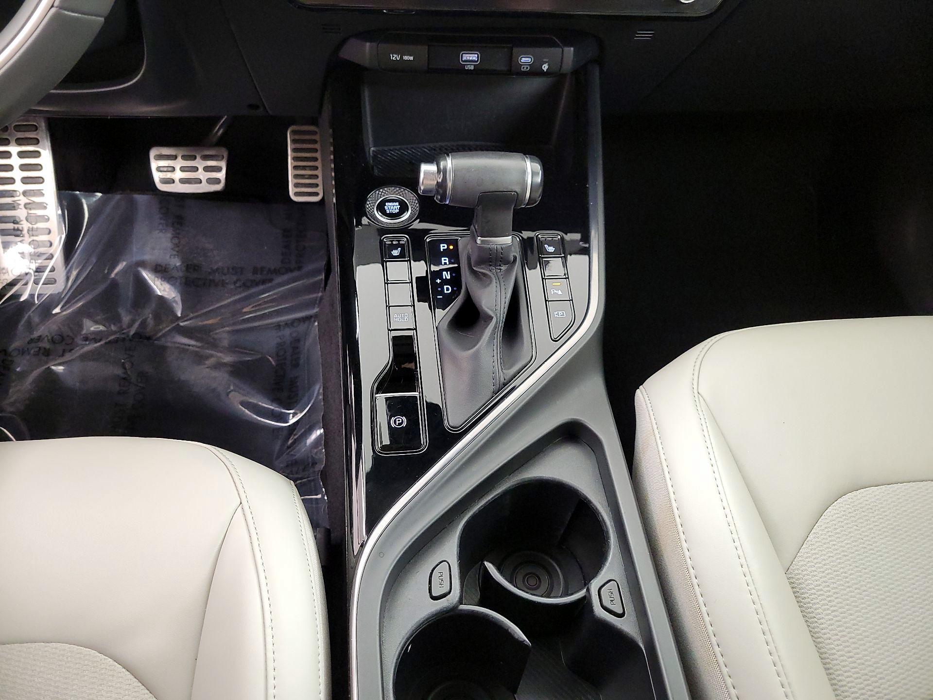 Thumbnail: 2023 Kia Niro - 18