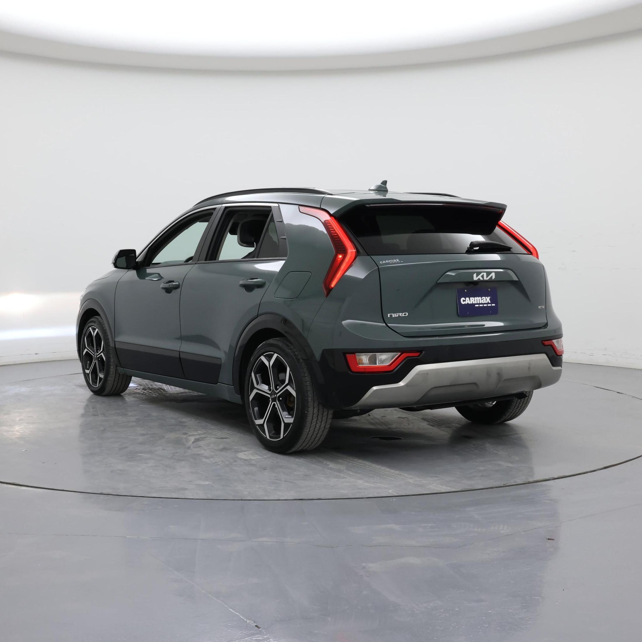 Thumbnail: 2023 Kia Niro - 2