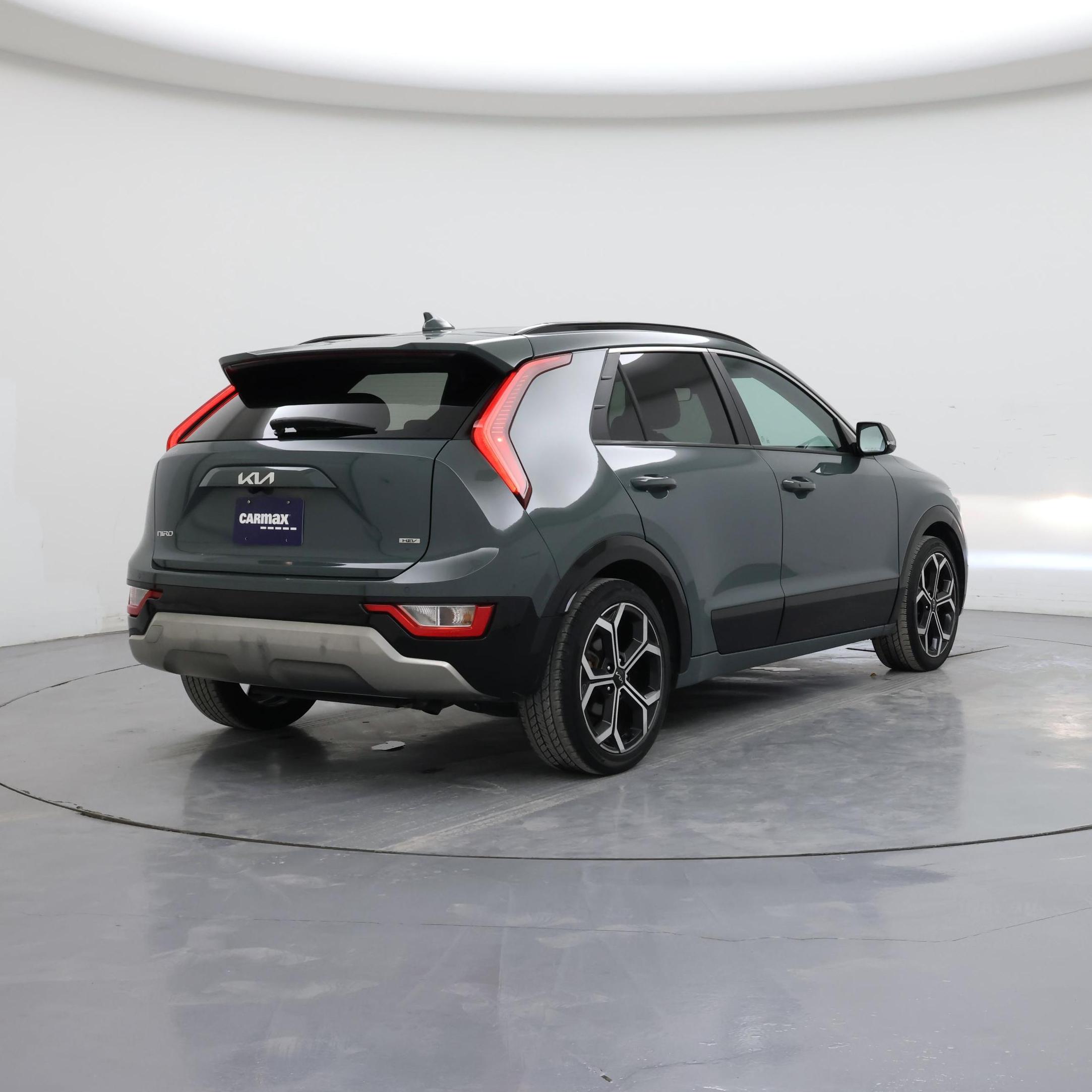 Thumbnail: 2023 Kia Niro - 8