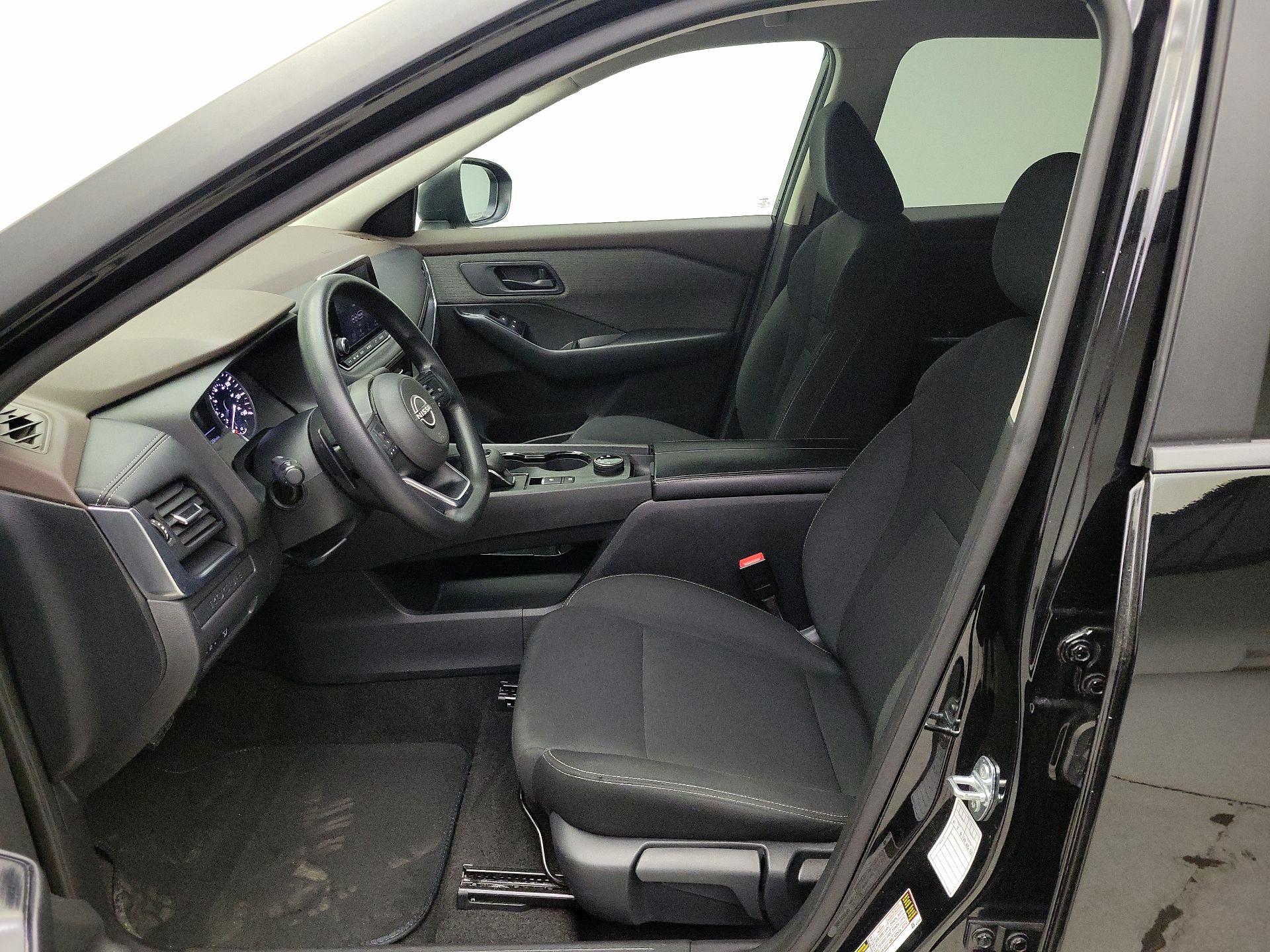 Thumbnail: 2023 Nissan Rogue - 11