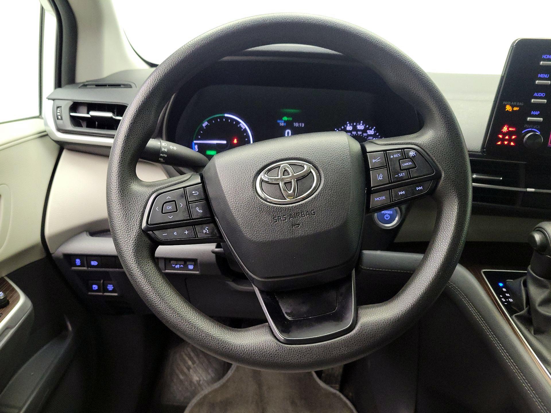 Thumbnail: 2024 Toyota Sienna - 10