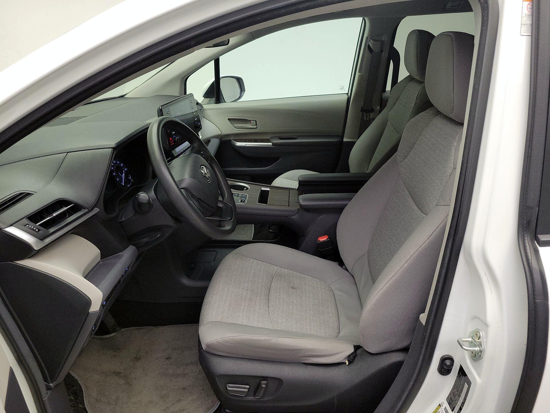 Thumbnail: 2024 Toyota Sienna - 11