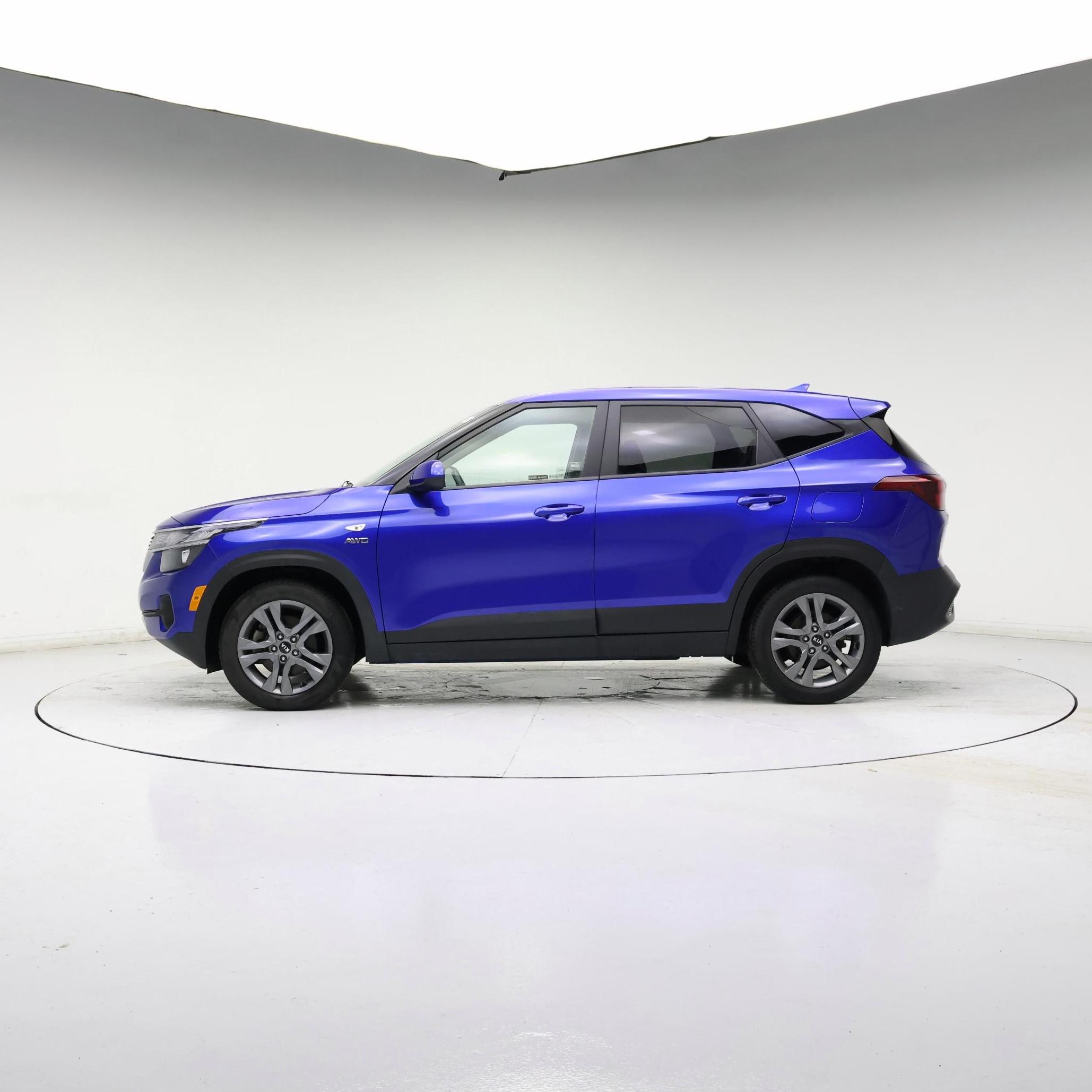 Thumbnail: 2021 Kia Seltos - 3