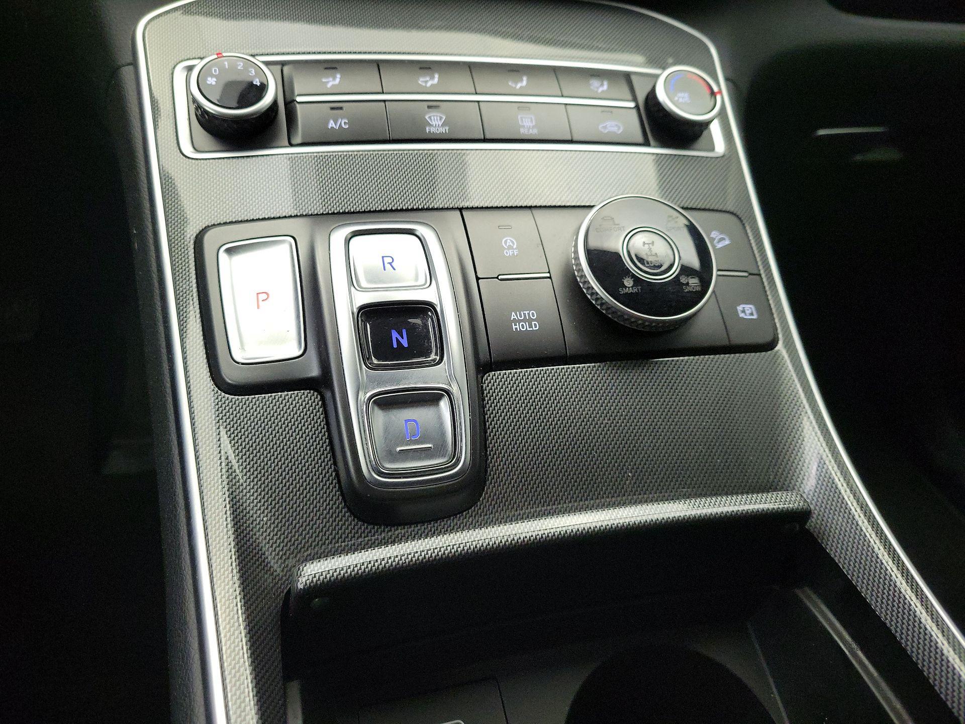 Thumbnail: 2022 Hyundai Santa Fe - 17