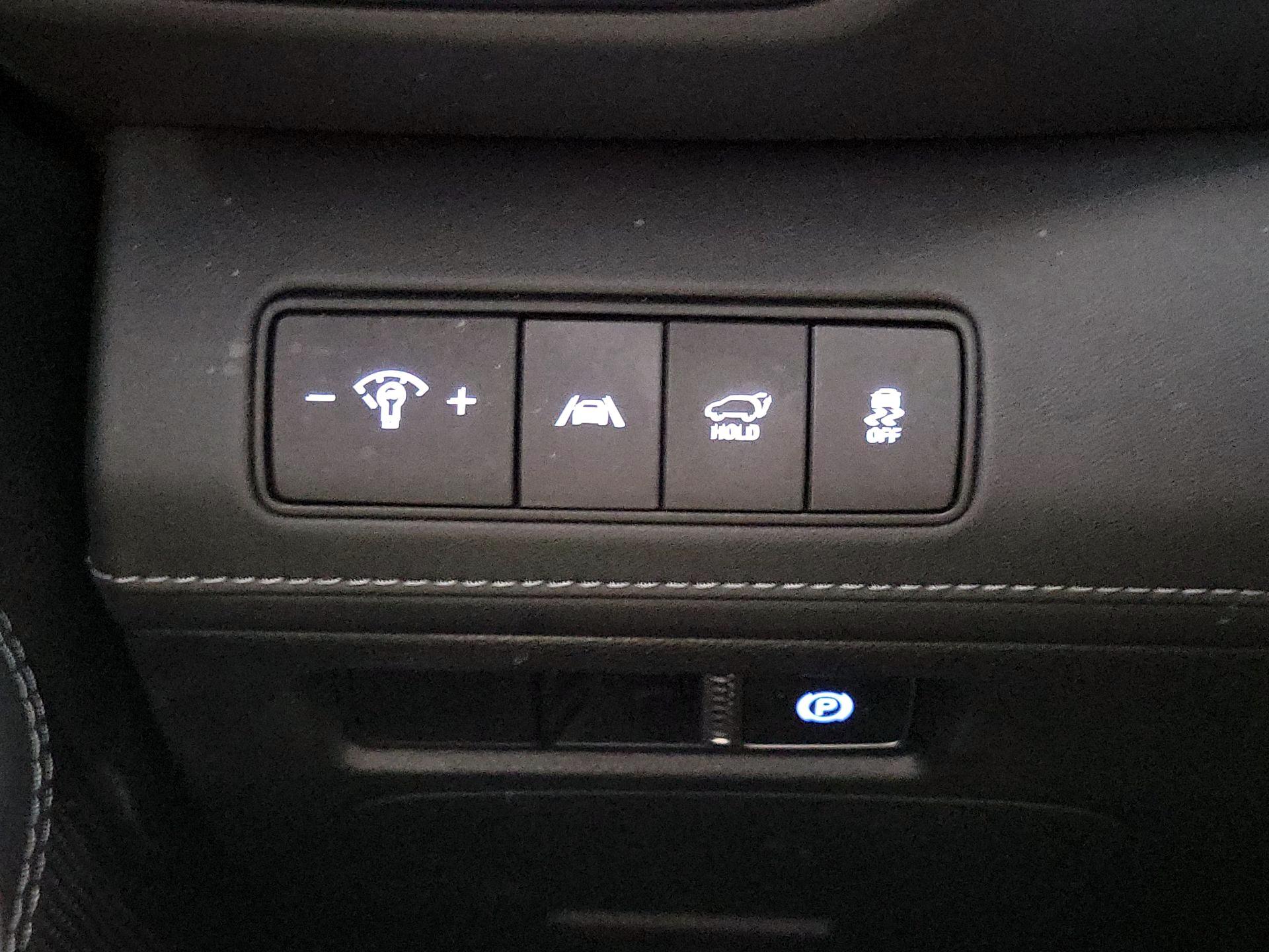 Thumbnail: 2022 Hyundai Santa Fe - 11