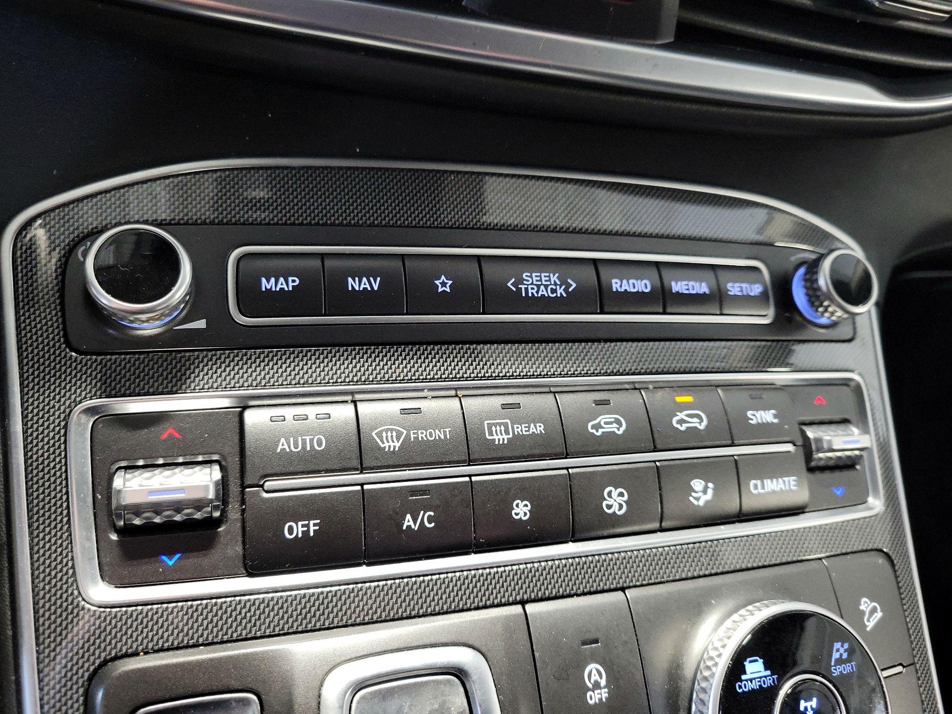 Thumbnail: 2022 Hyundai Santa Fe - 15