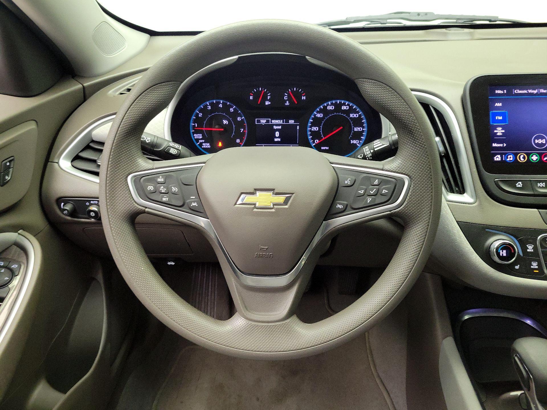 Thumbnail: 2023 Chevrolet Malibu - 10