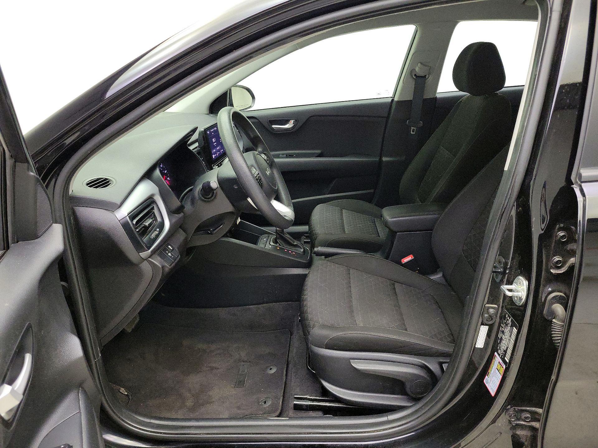 Thumbnail: 2022 Kia Rio - 11