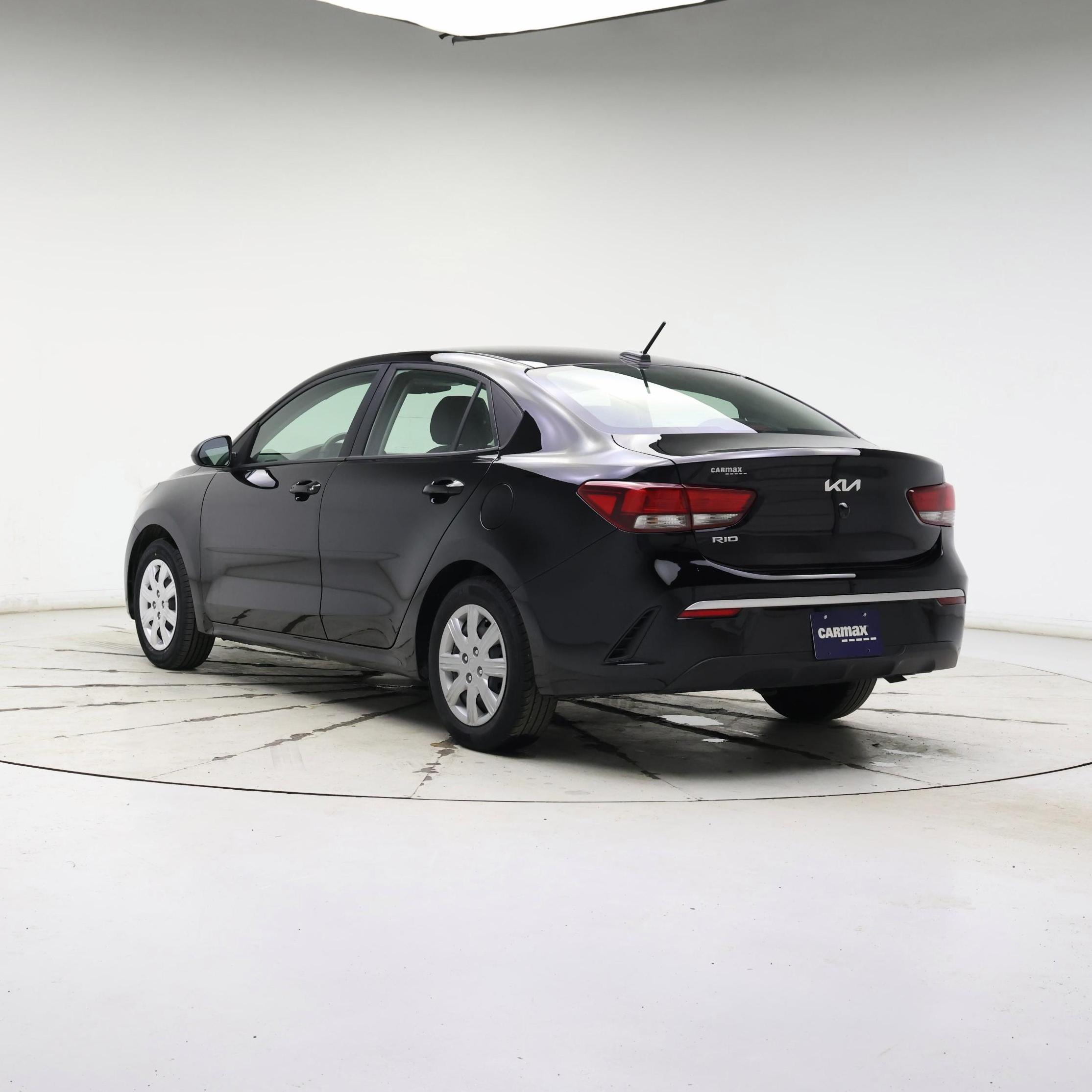 Thumbnail: 2022 Kia Rio - 2