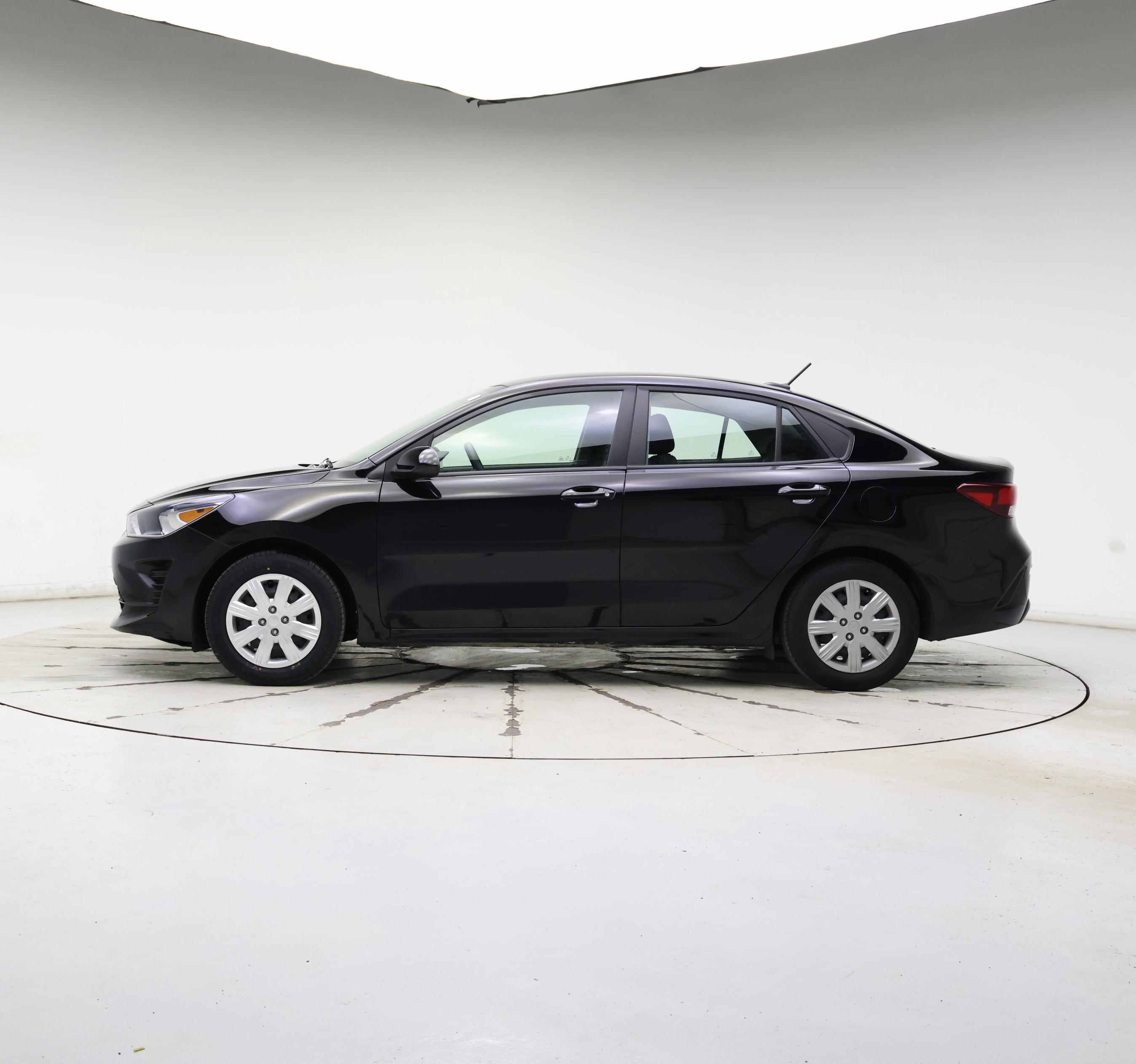 Thumbnail: 2022 Kia Rio - 3