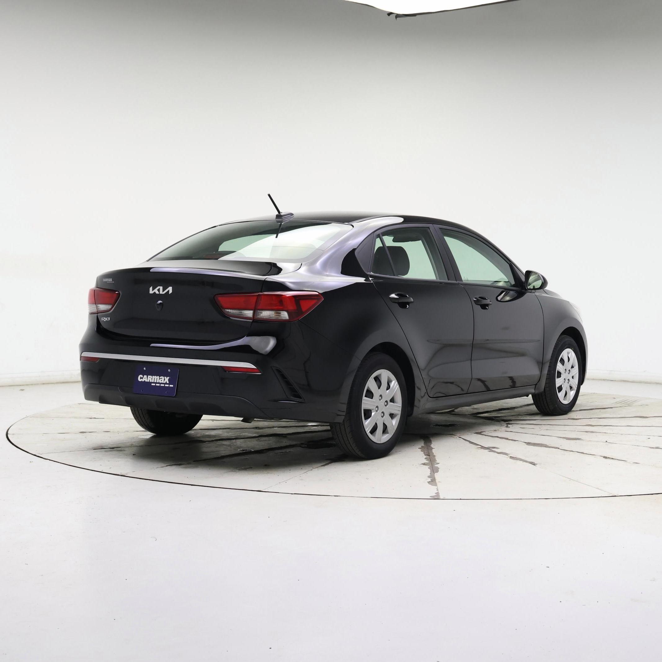 Thumbnail: 2022 Kia Rio - 8