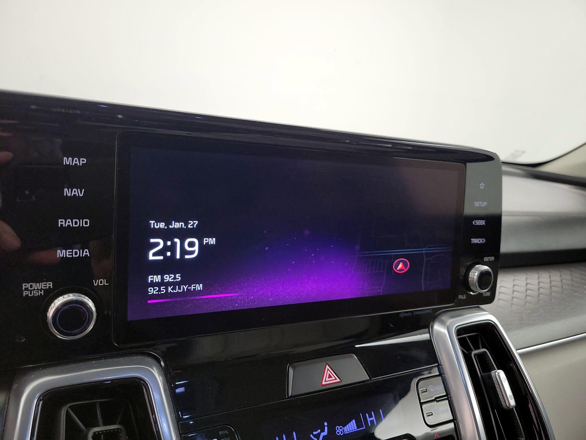 Thumbnail: 2023 Kia Sorento - 16