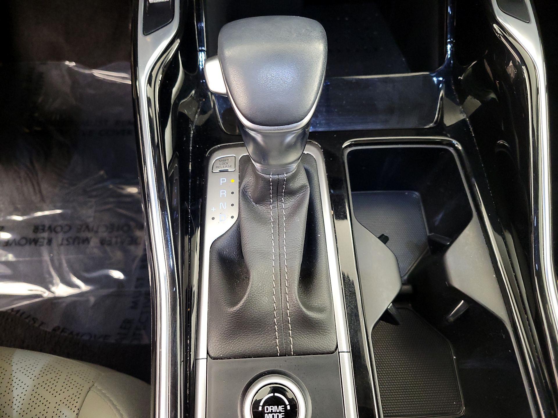 Thumbnail: 2023 Kia Sorento - 18