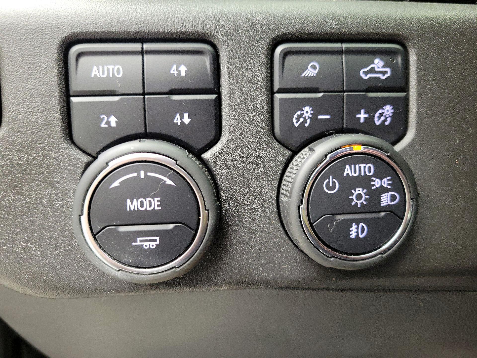 Thumbnail: 2022 Chevrolet Silverado 1500 - 13