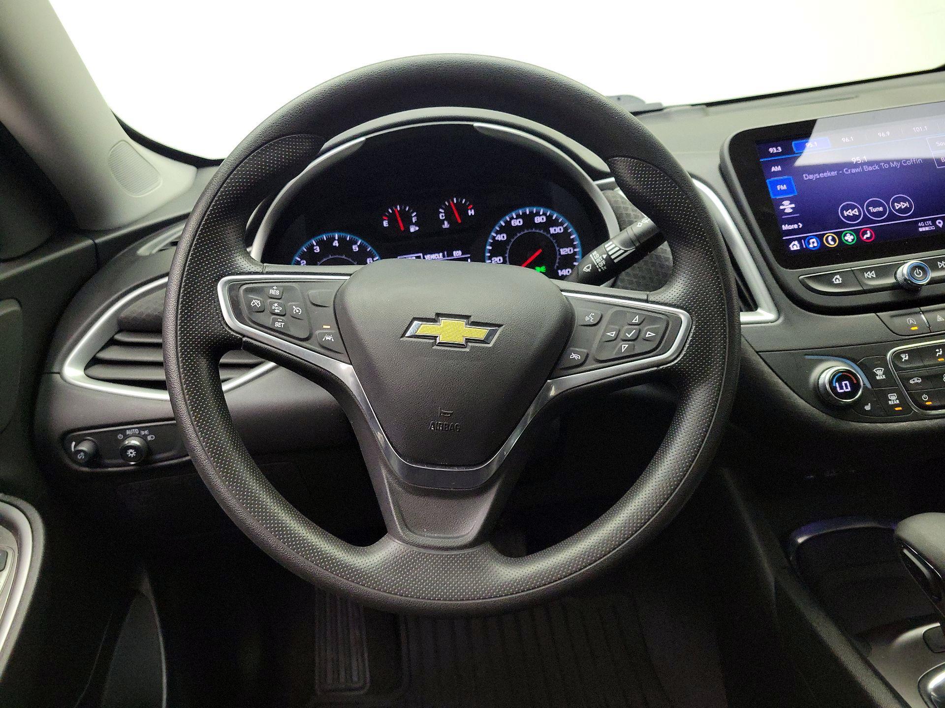 Thumbnail: 2023 Chevrolet Malibu - 10