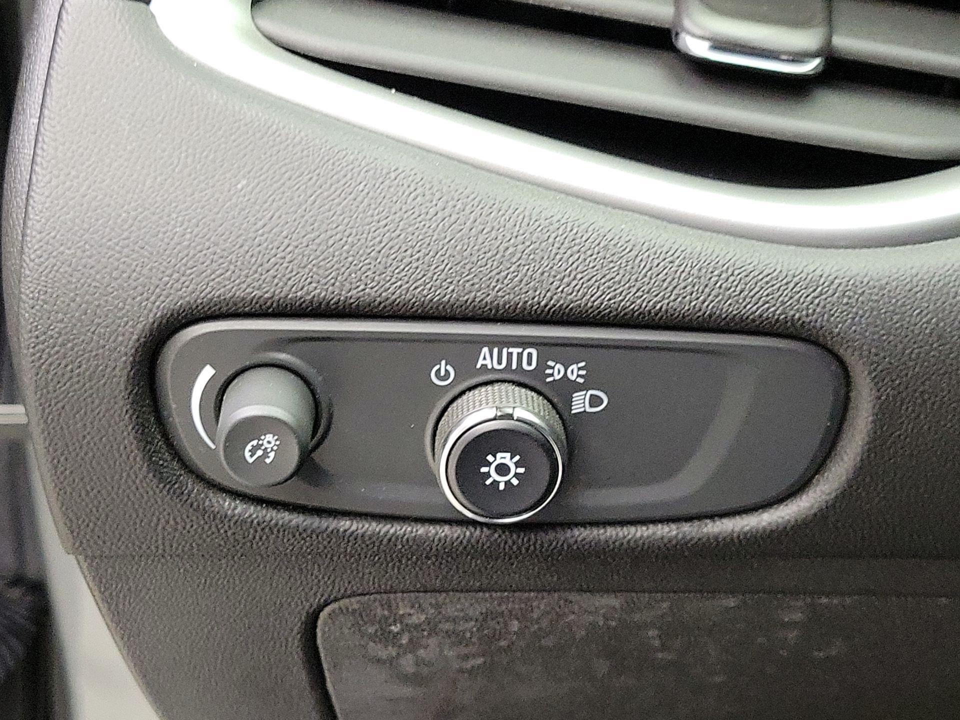 Thumbnail: 2023 Chevrolet Malibu - 13