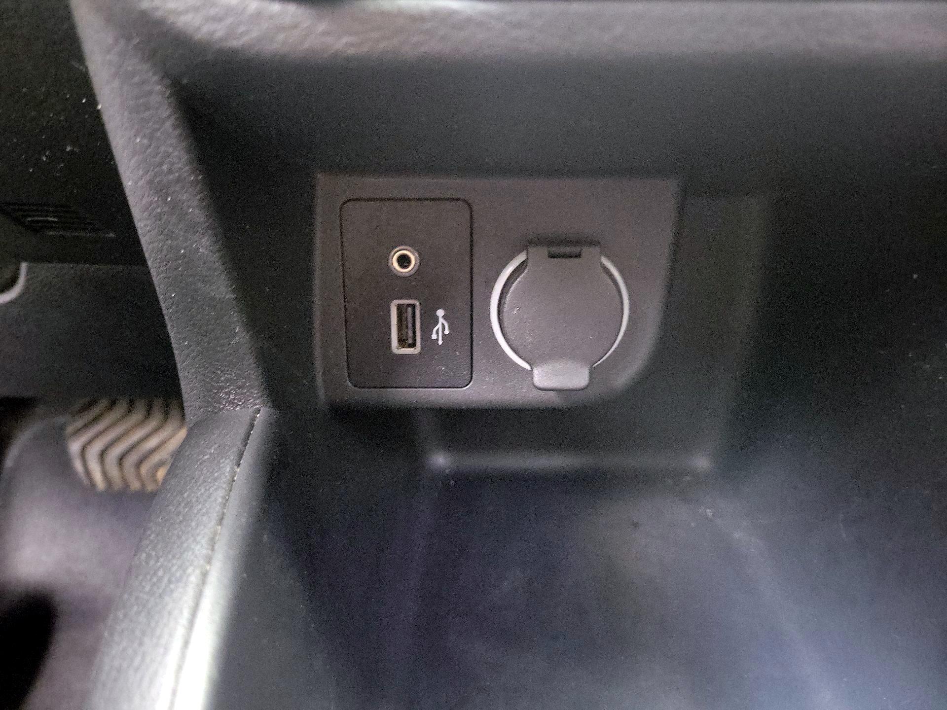 Thumbnail: 2022 Nissan Kicks - 18