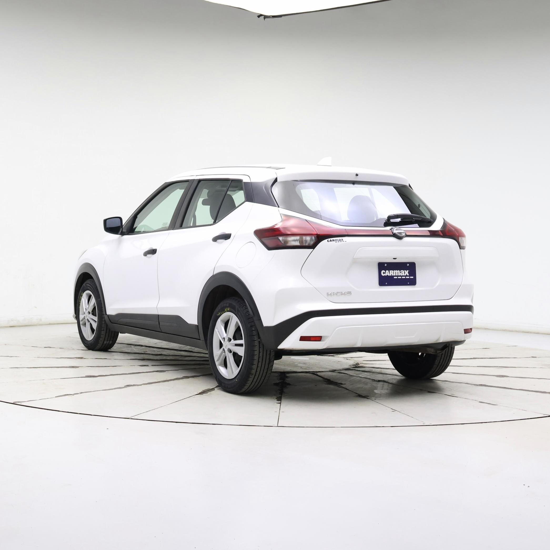 Thumbnail: 2022 Nissan Kicks - 2