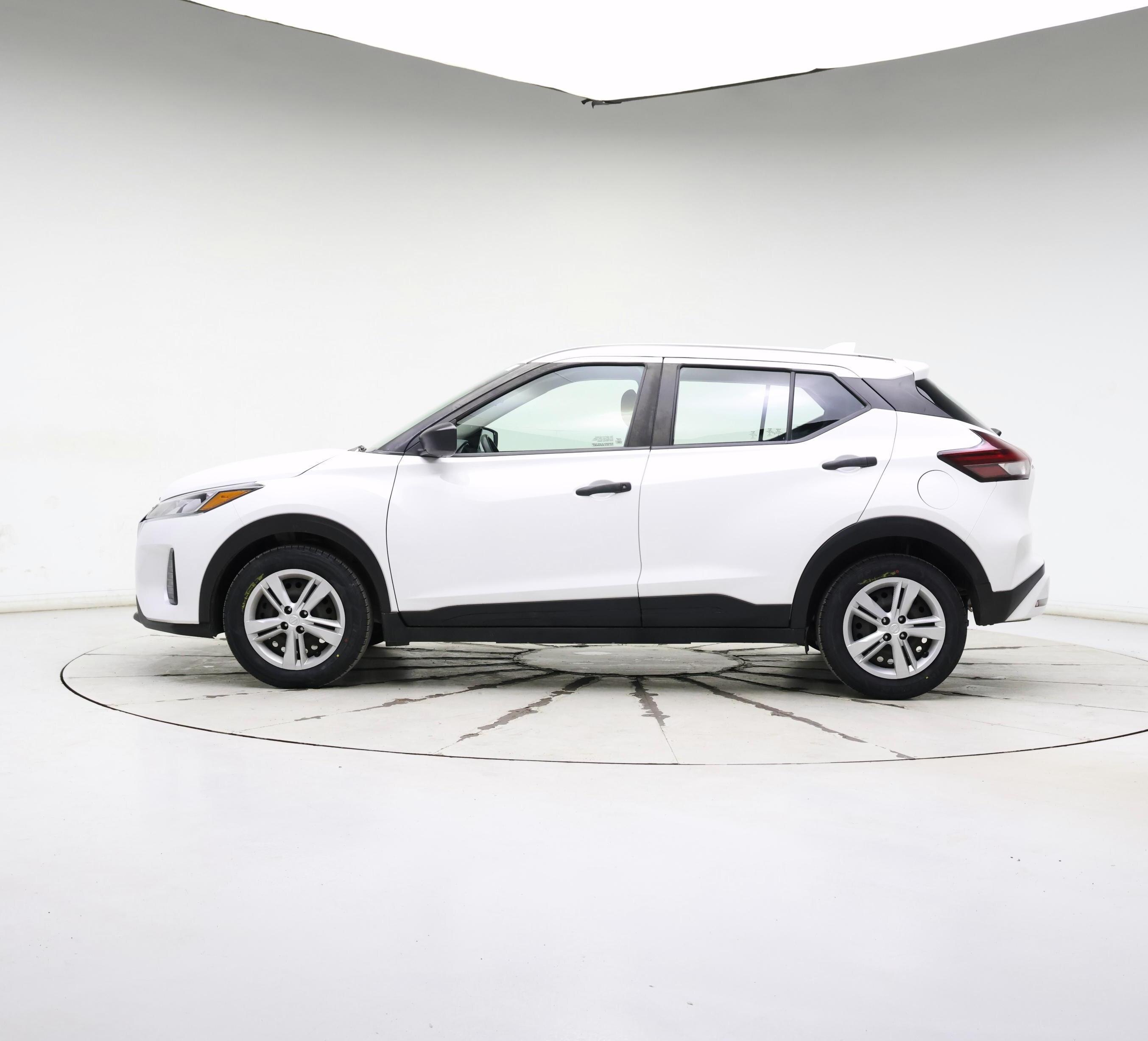 Thumbnail: 2022 Nissan Kicks - 3