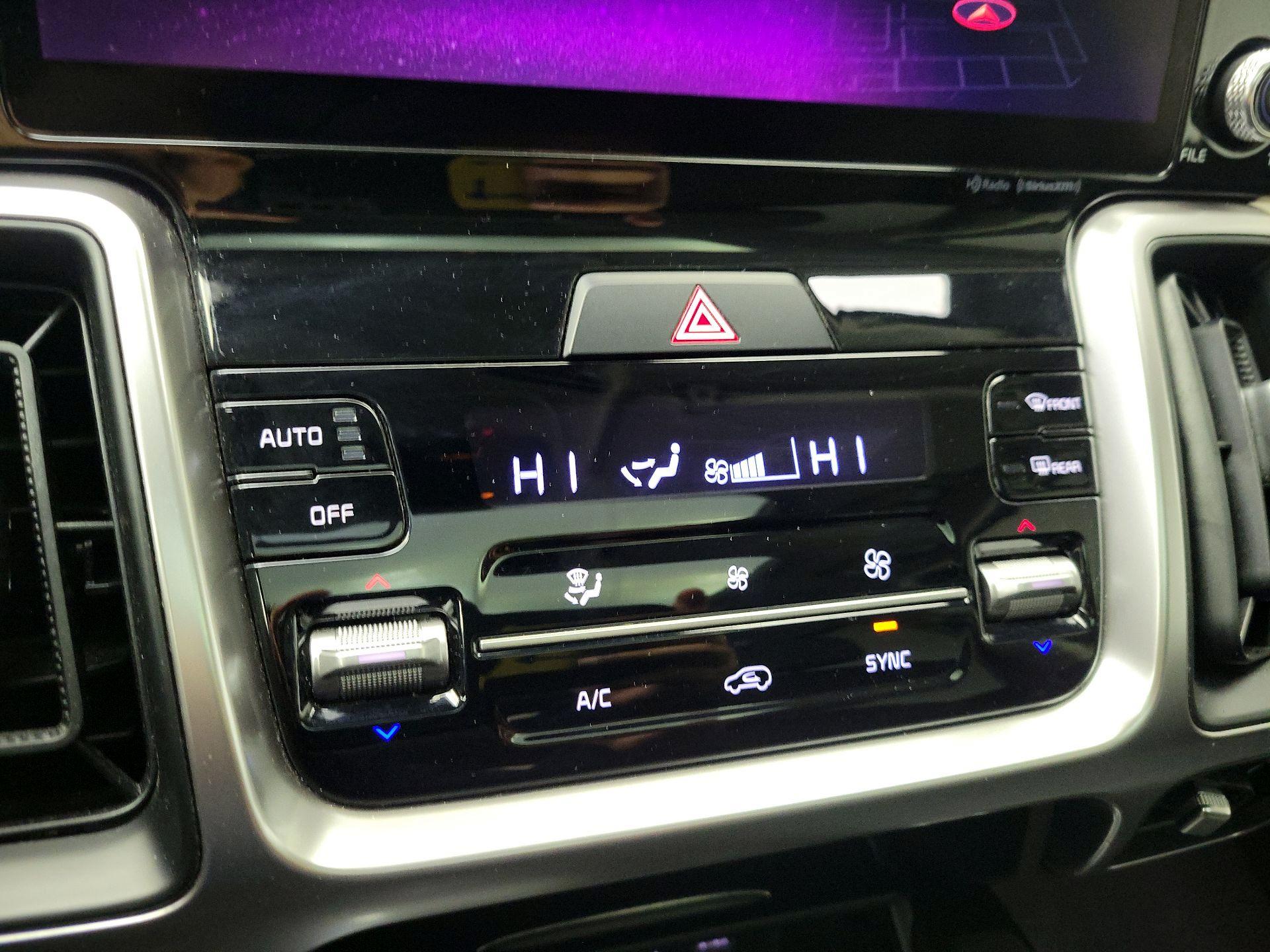 Thumbnail: 2022 Kia Sorento - 17