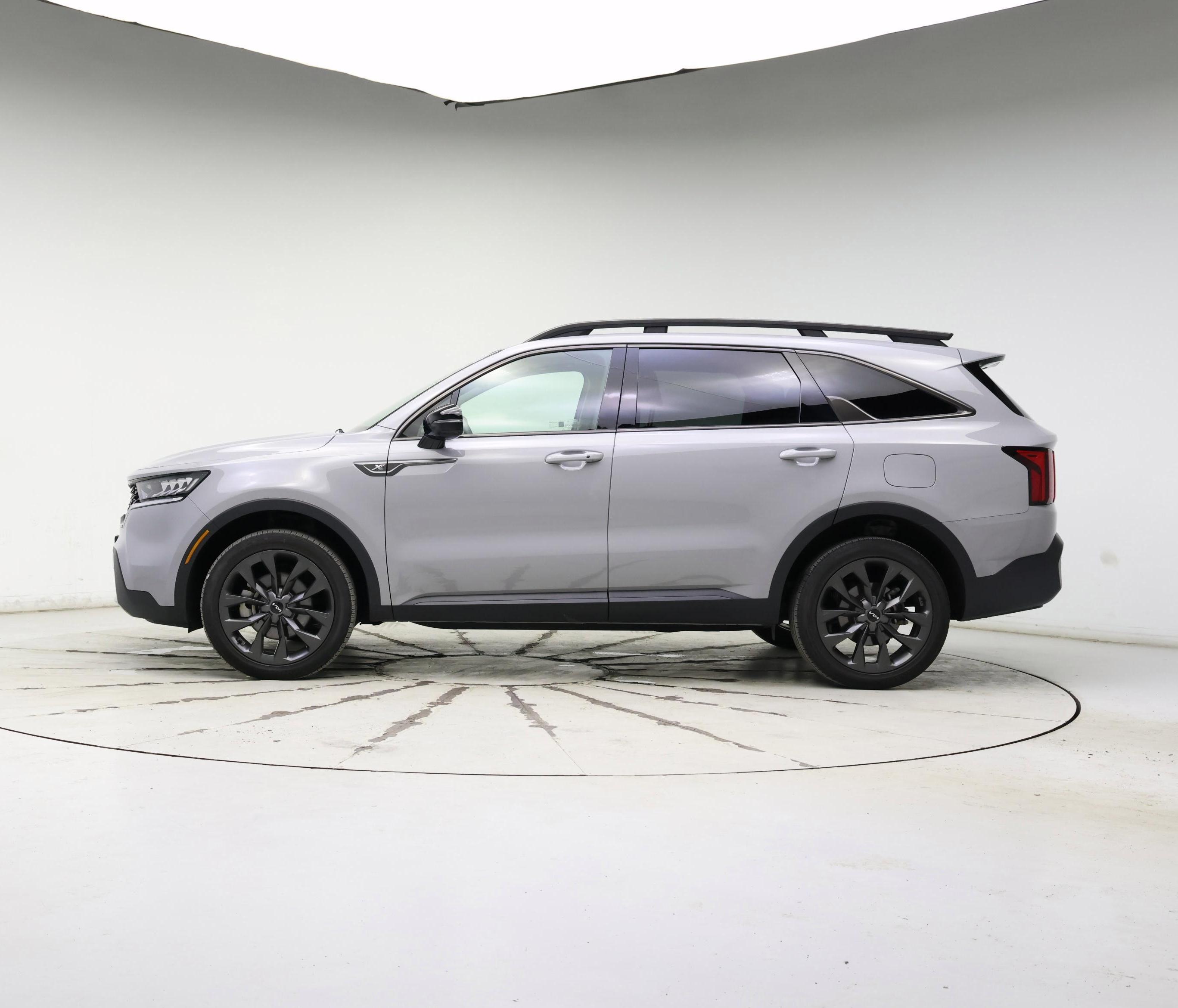 Thumbnail: 2022 Kia Sorento - 3