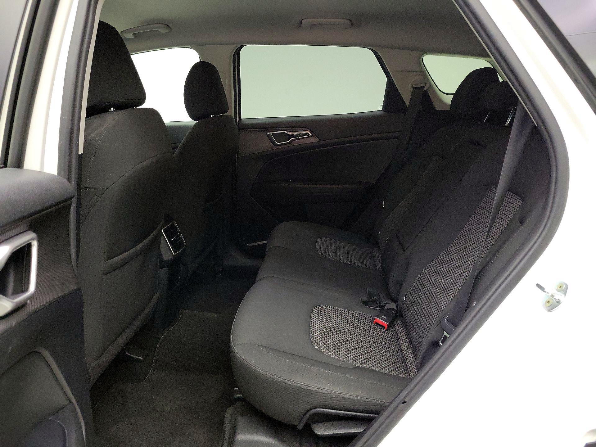 Thumbnail: 2023 Kia Sportage - 18