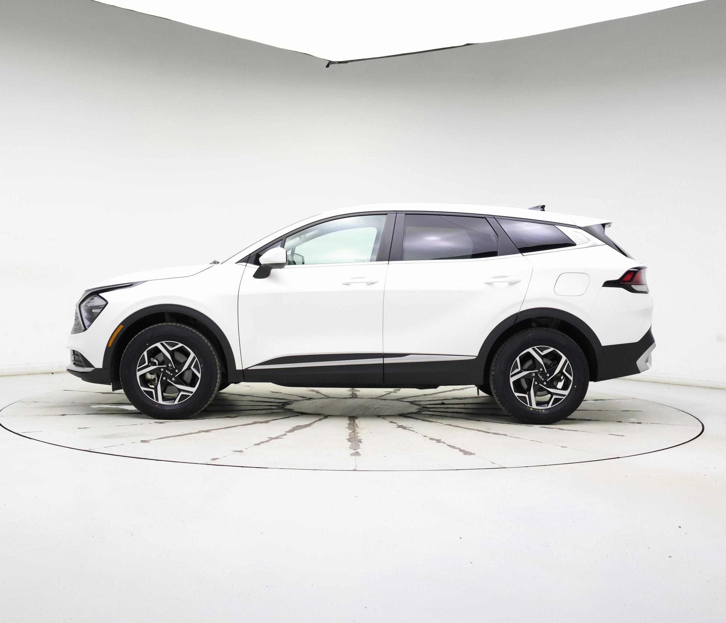 Thumbnail: 2023 Kia Sportage - 3