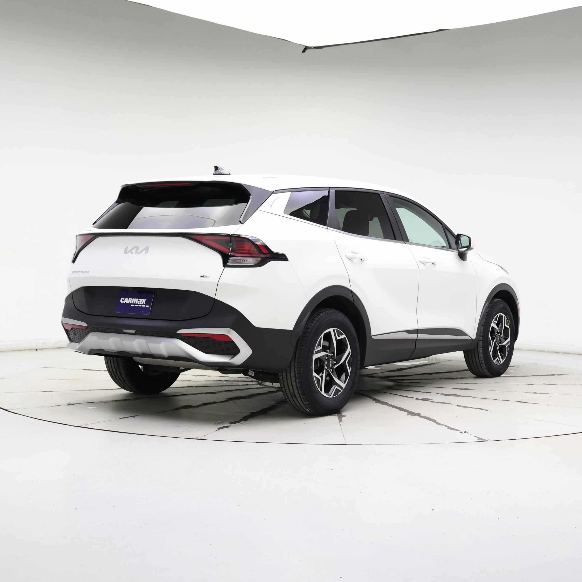 Thumbnail: 2023 Kia Sportage - 8