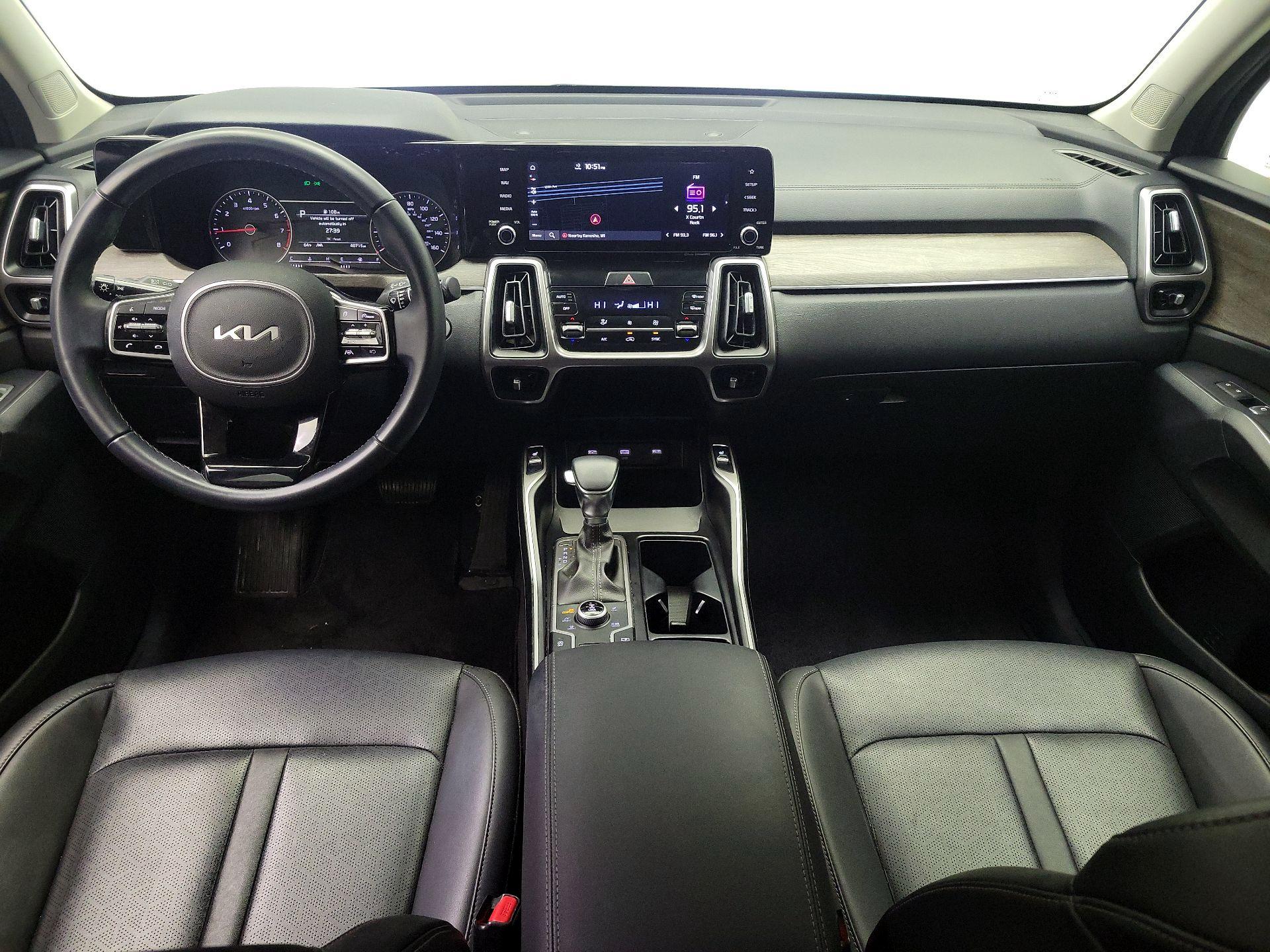 Thumbnail: 2022 Kia Sorento - 9