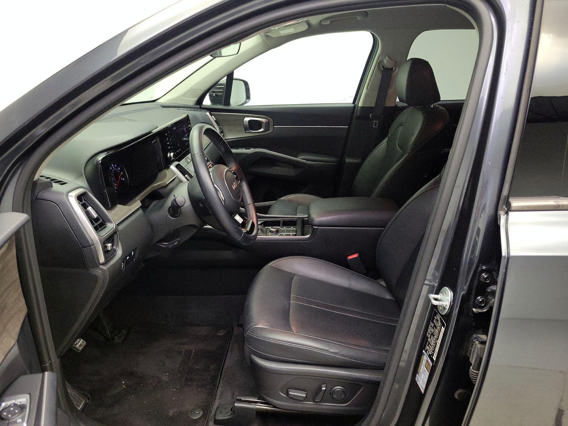 Thumbnail: 2022 Kia Sorento - 11