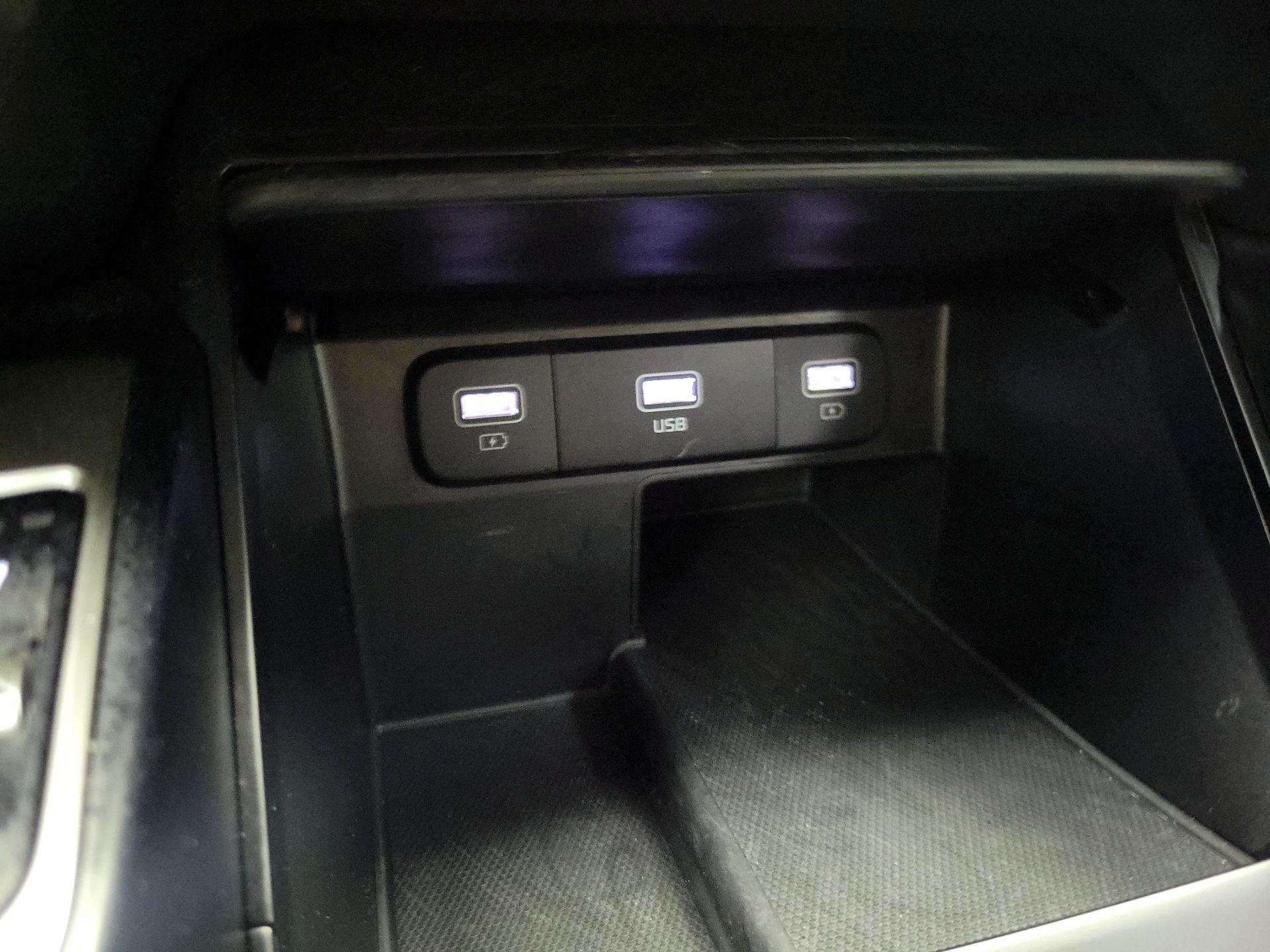 Thumbnail: 2022 Kia Sorento - 19