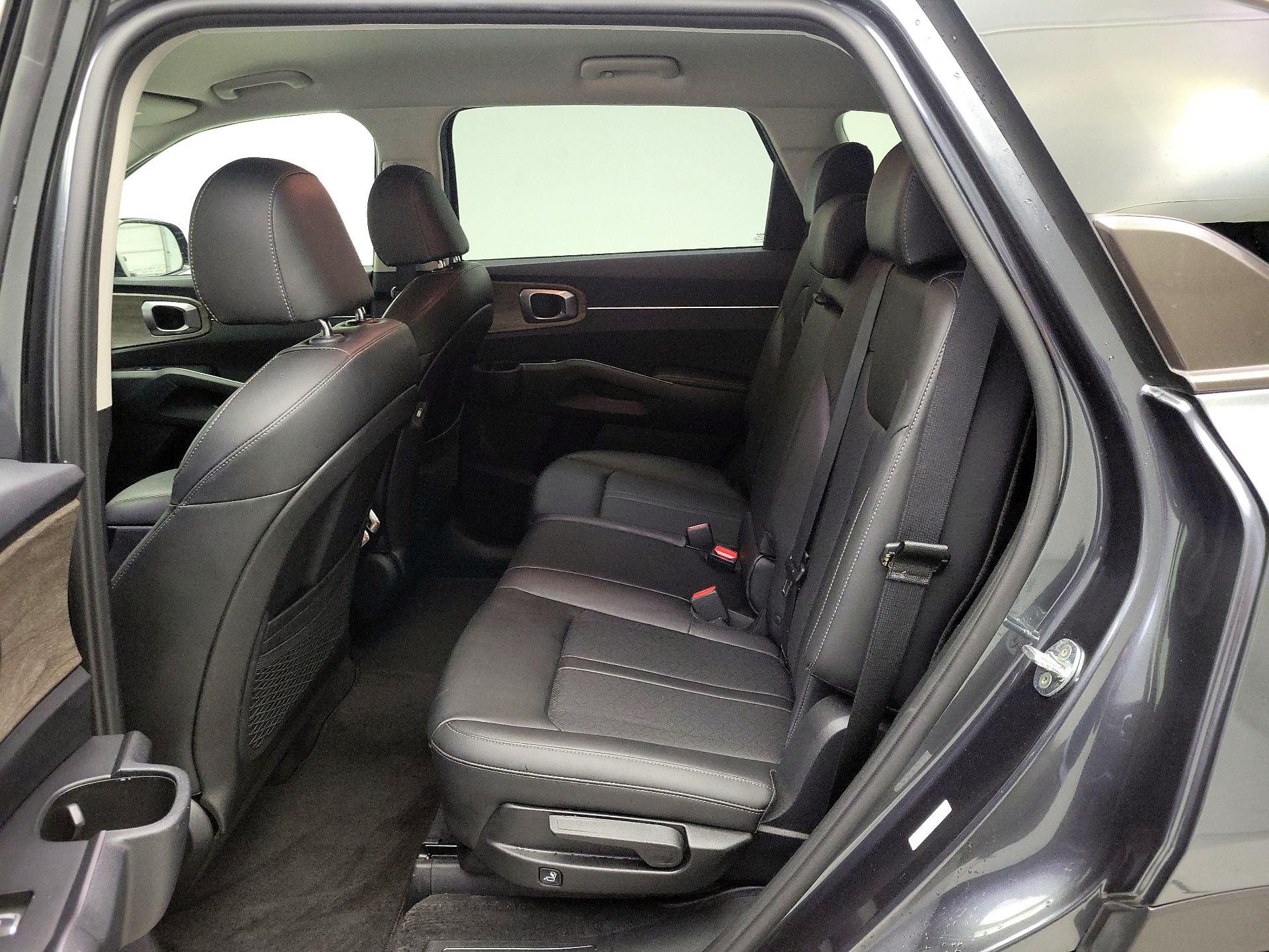 Thumbnail: 2022 Kia Sorento - 20