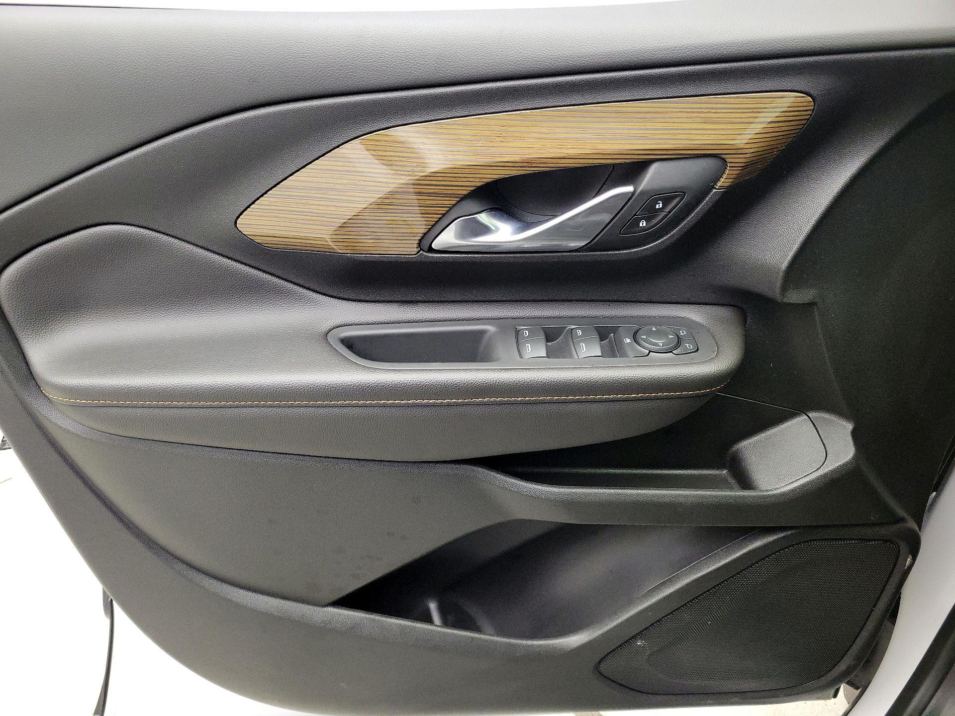 Thumbnail: 2020 GMC Terrain - 12