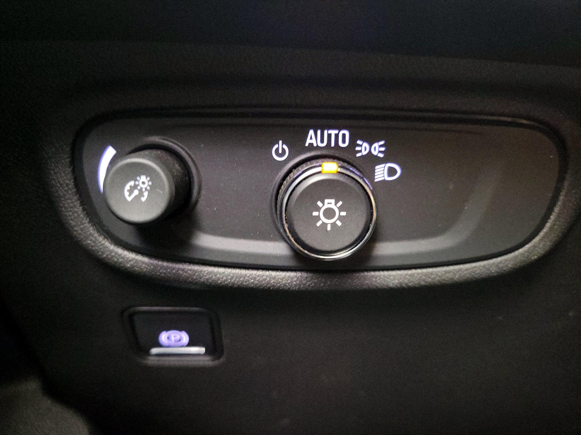 Thumbnail: 2020 GMC Terrain - 13