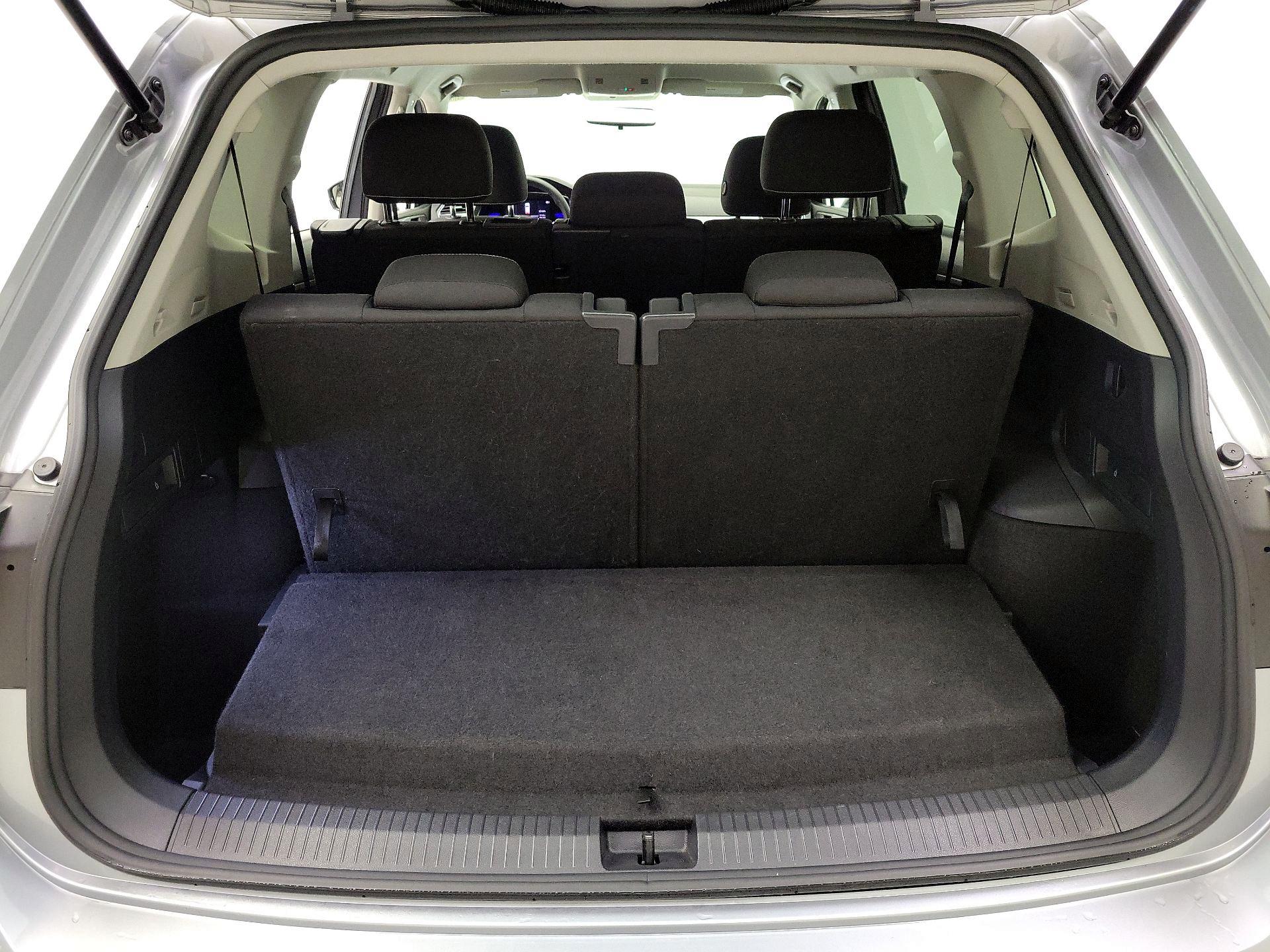 Thumbnail: 2022 Volkswagen Tiguan - 19