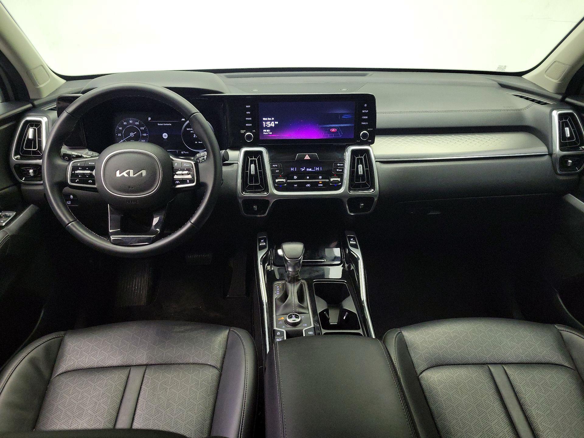 Thumbnail: 2023 Kia Sorento - 9