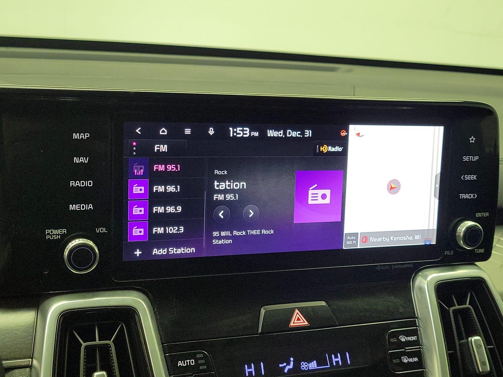 Thumbnail: 2023 Kia Sorento - 16