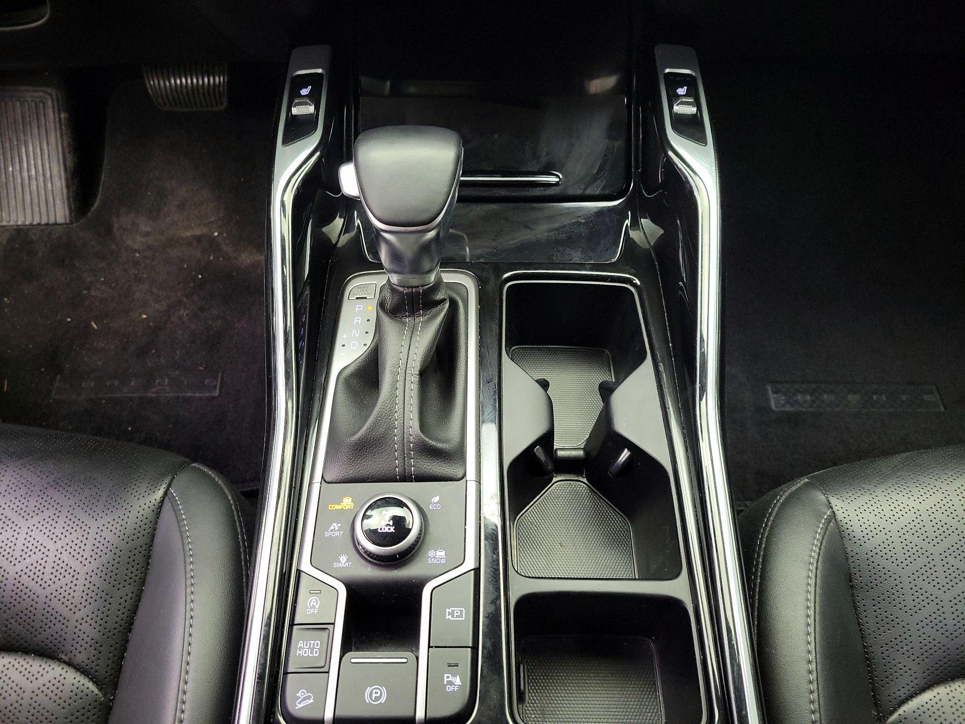 Thumbnail: 2023 Kia Sorento - 18