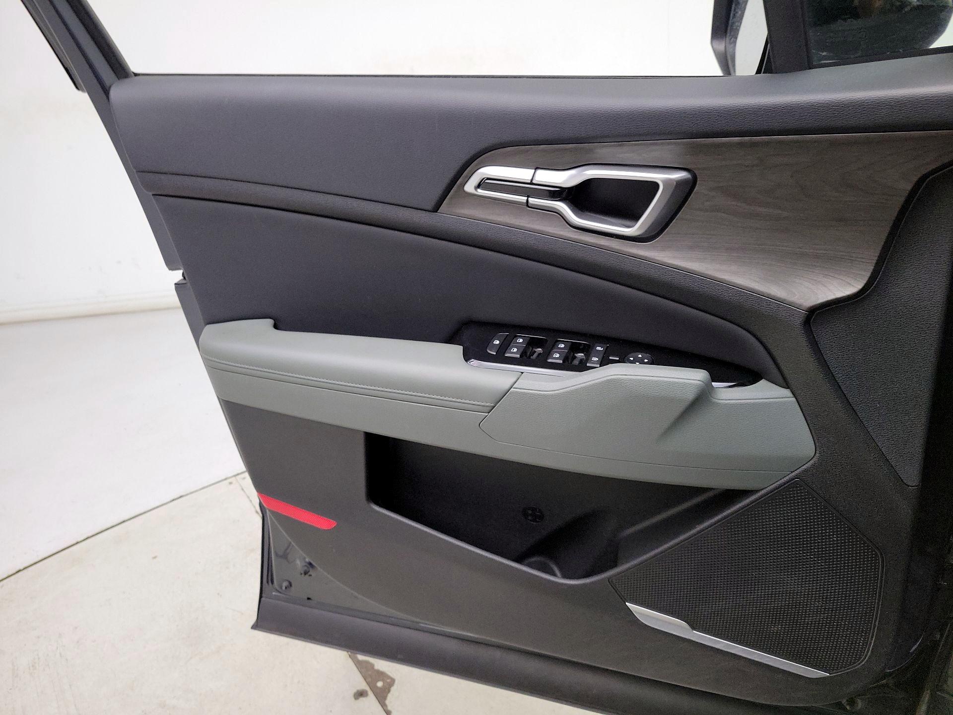 Thumbnail: 2023 Kia Sportage - 12