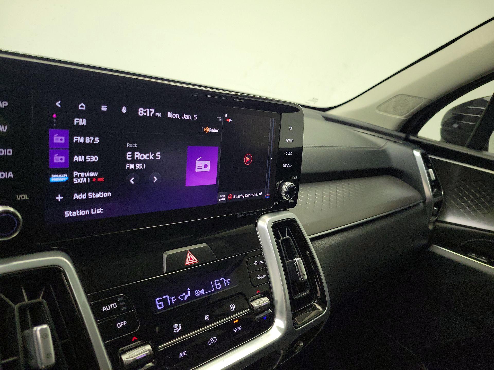 Thumbnail: 2022 Kia Sorento - 16