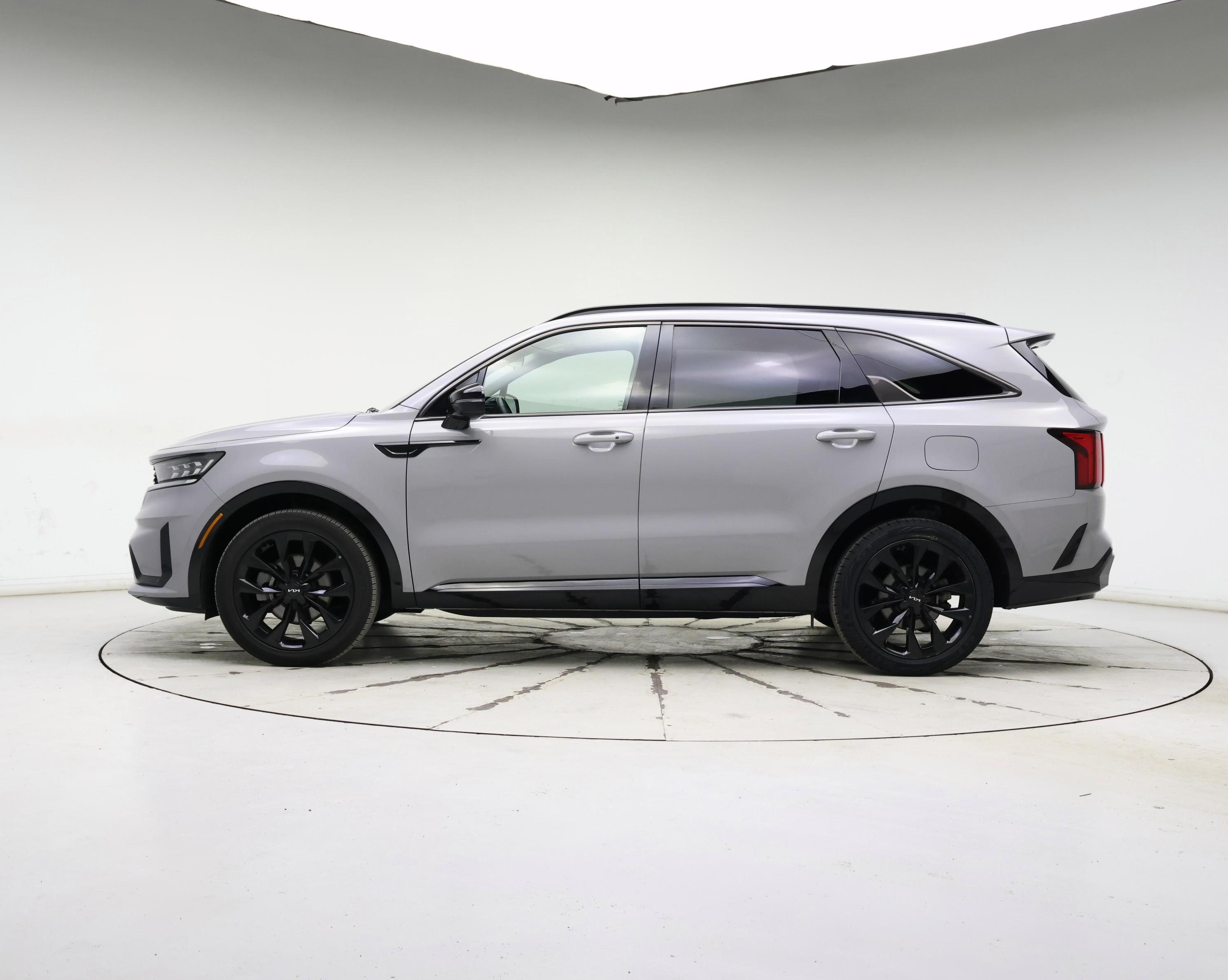 Thumbnail: 2022 Kia Sorento - 3