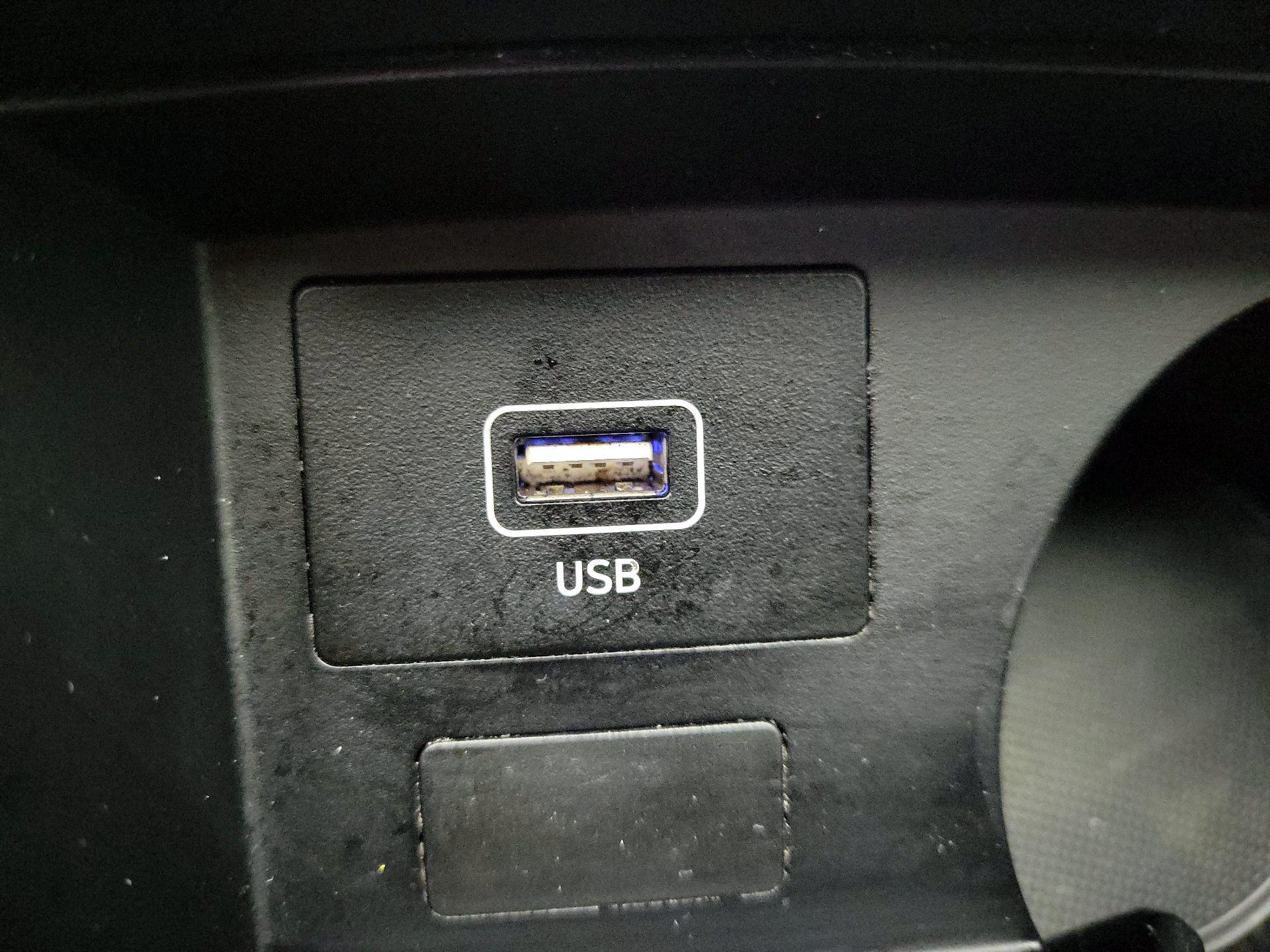 Thumbnail: 2023 Hyundai Santa Fe - 17