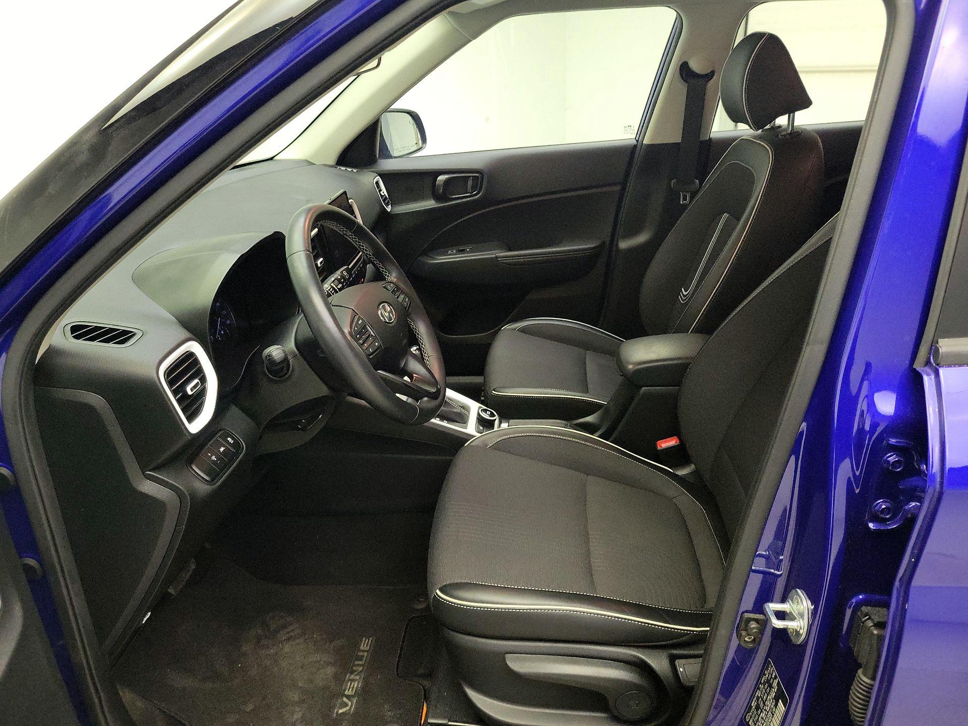 Thumbnail: 2022 Hyundai Venue - 11