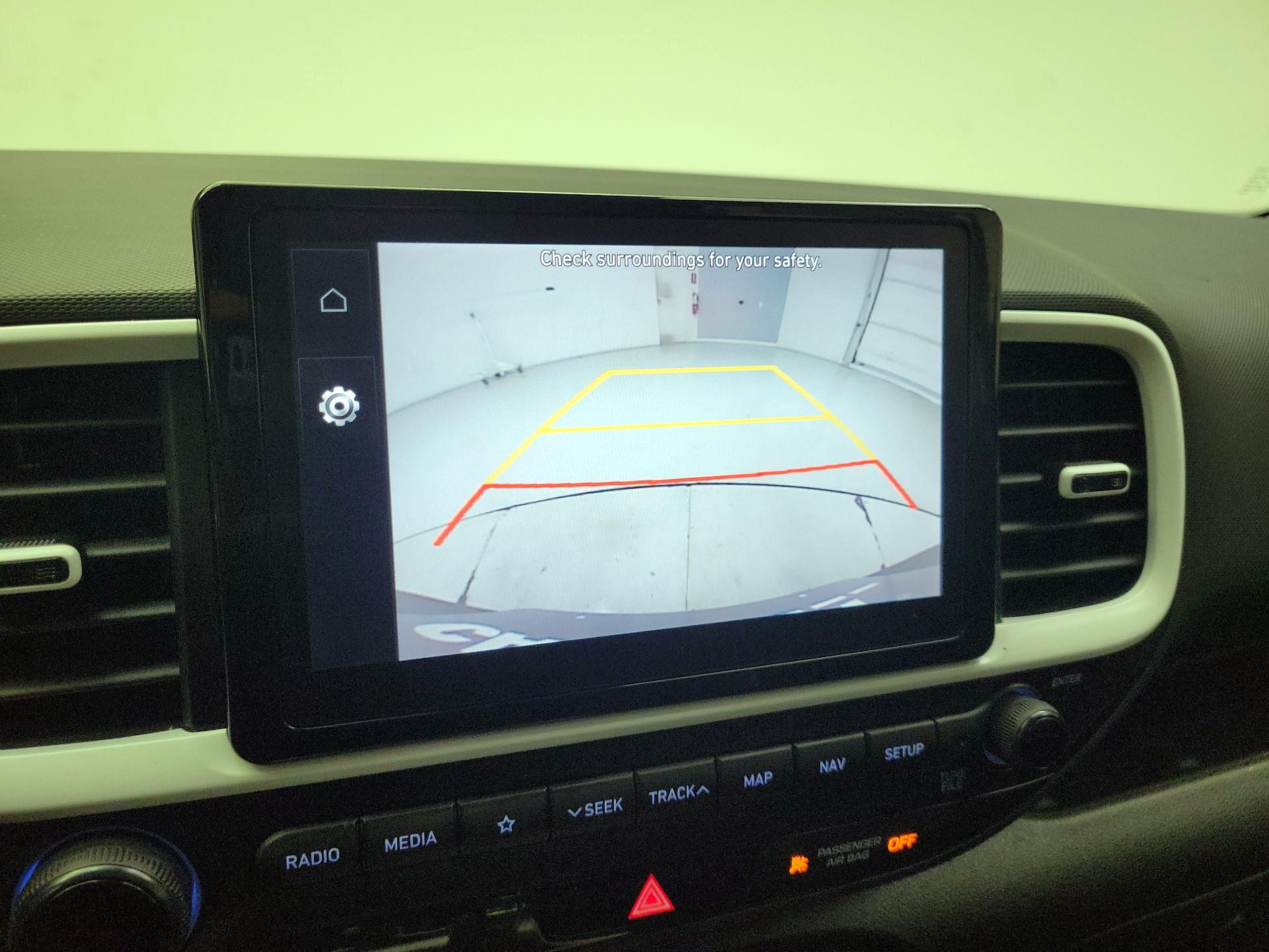 Thumbnail: 2022 Hyundai Venue - 15