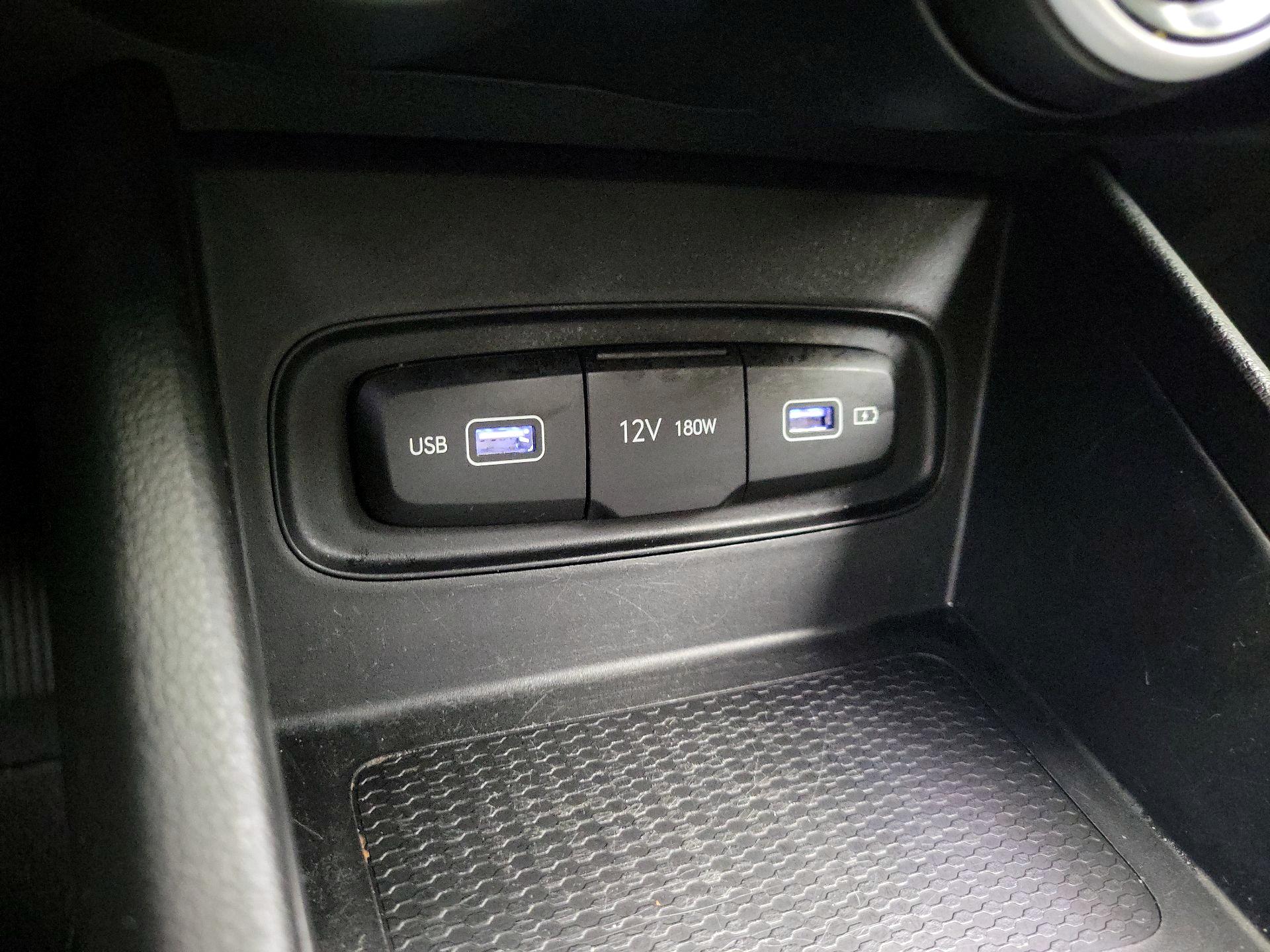 Thumbnail: 2022 Hyundai Venue - 19