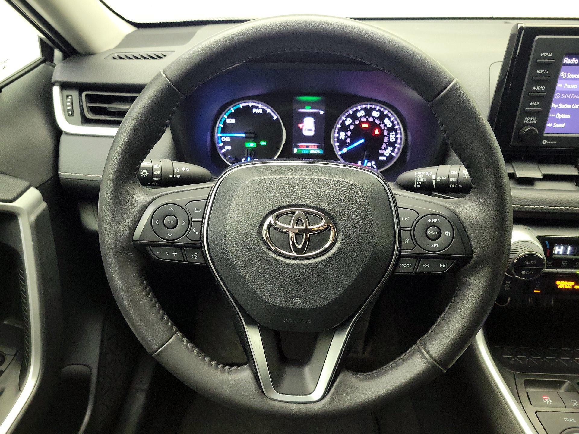 Thumbnail: 2020 Toyota RAV4 - 10